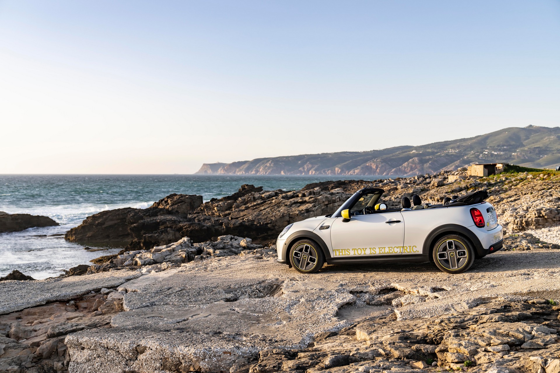 Mini Cooper SE Convertible Is A One-Off EV Built For Enthusiasts