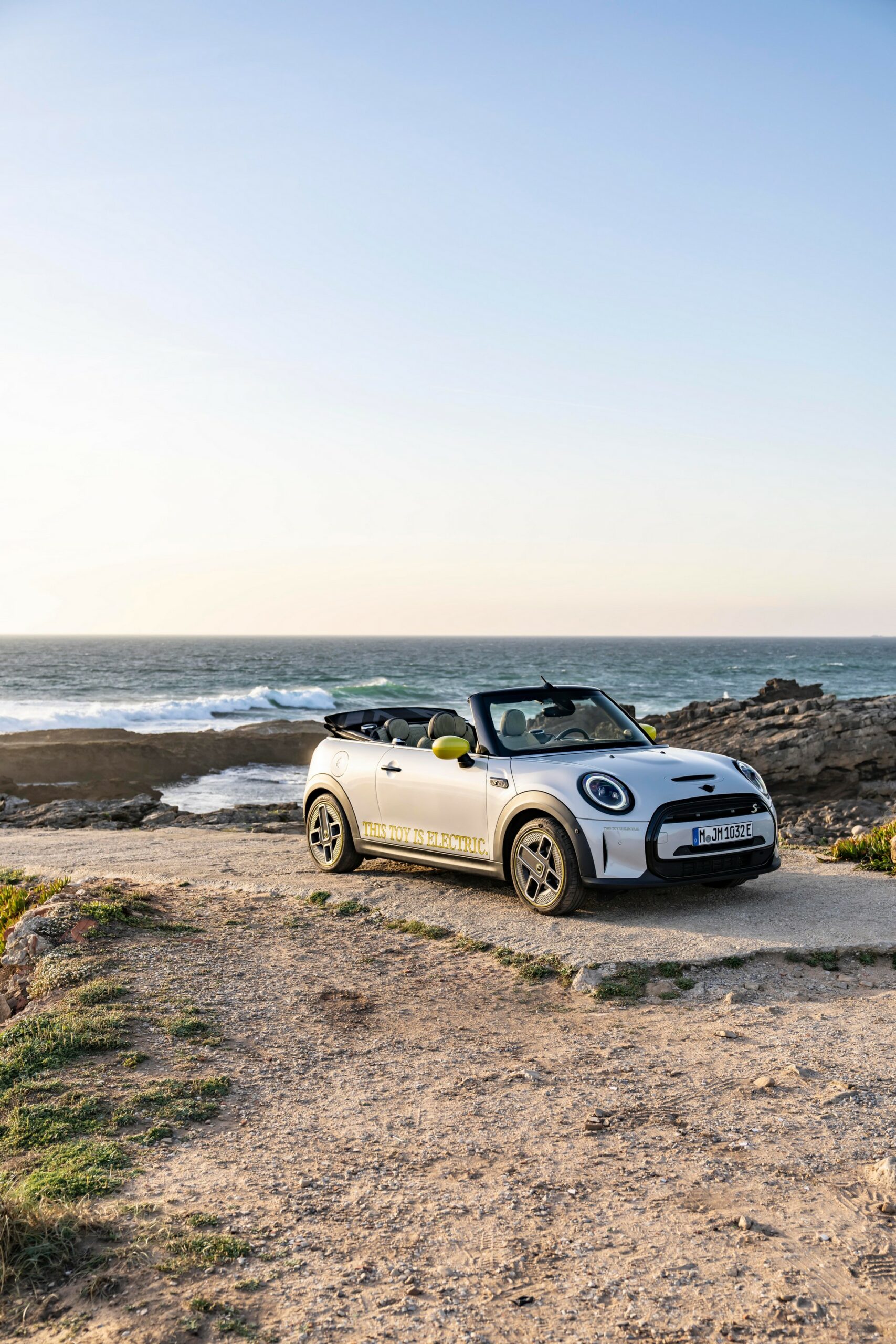 Mini Cooper SE Convertible Is A One-Off EV Built For Enthusiasts