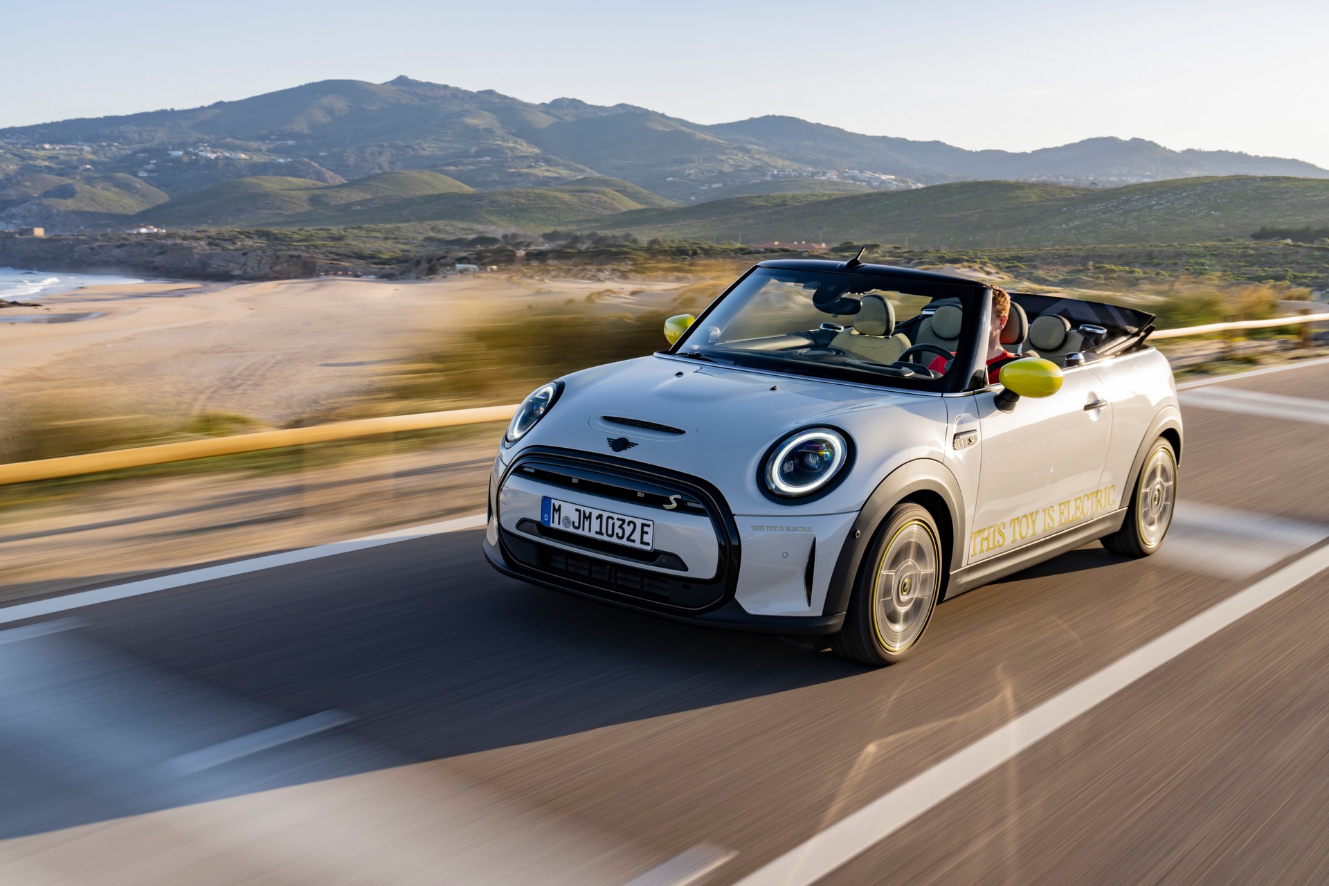Mini Cooper SE Convertible Is A One-Off EV Built For Enthusiasts