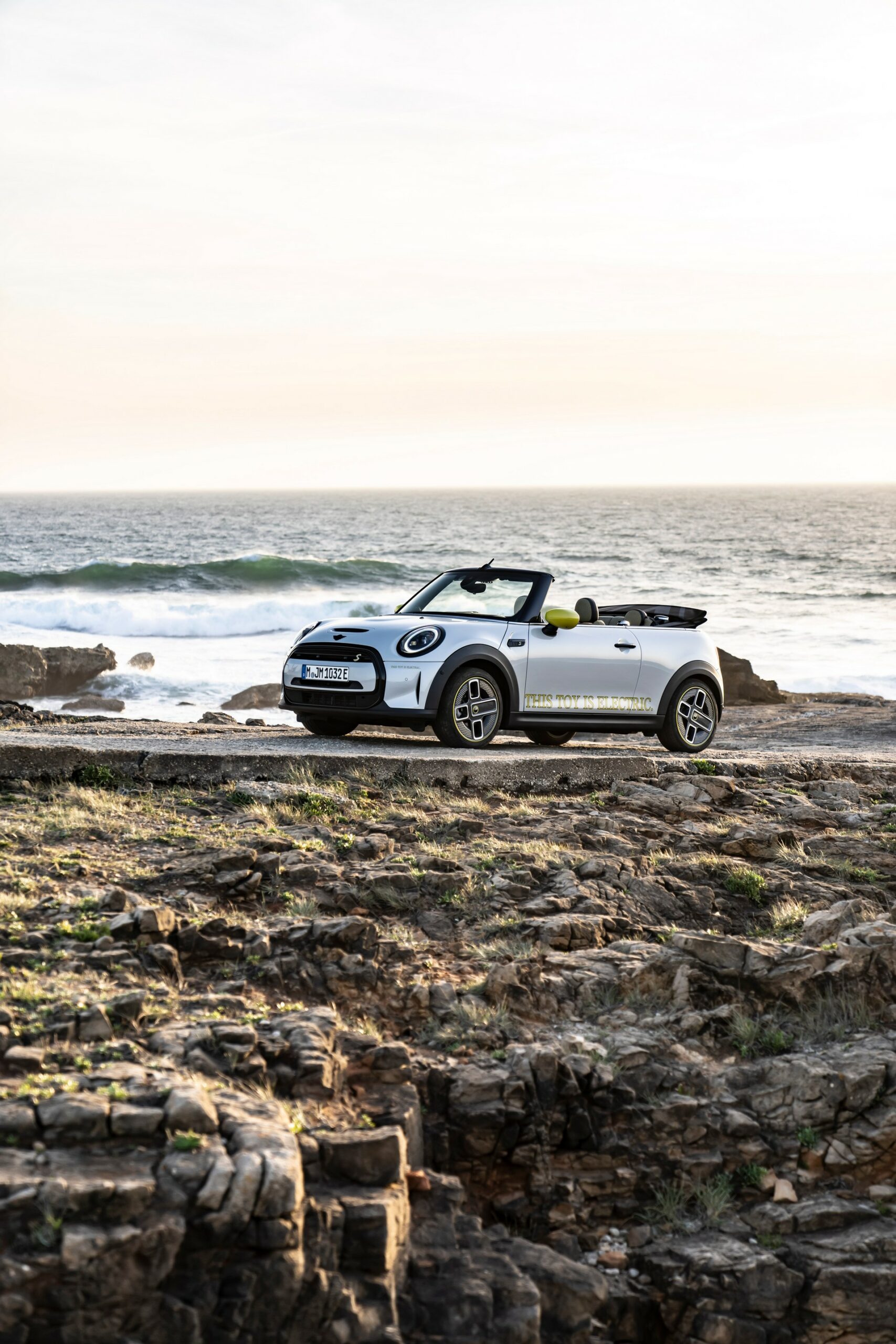 Mini Cooper SE Convertible Is A One-Off EV Built For Enthusiasts