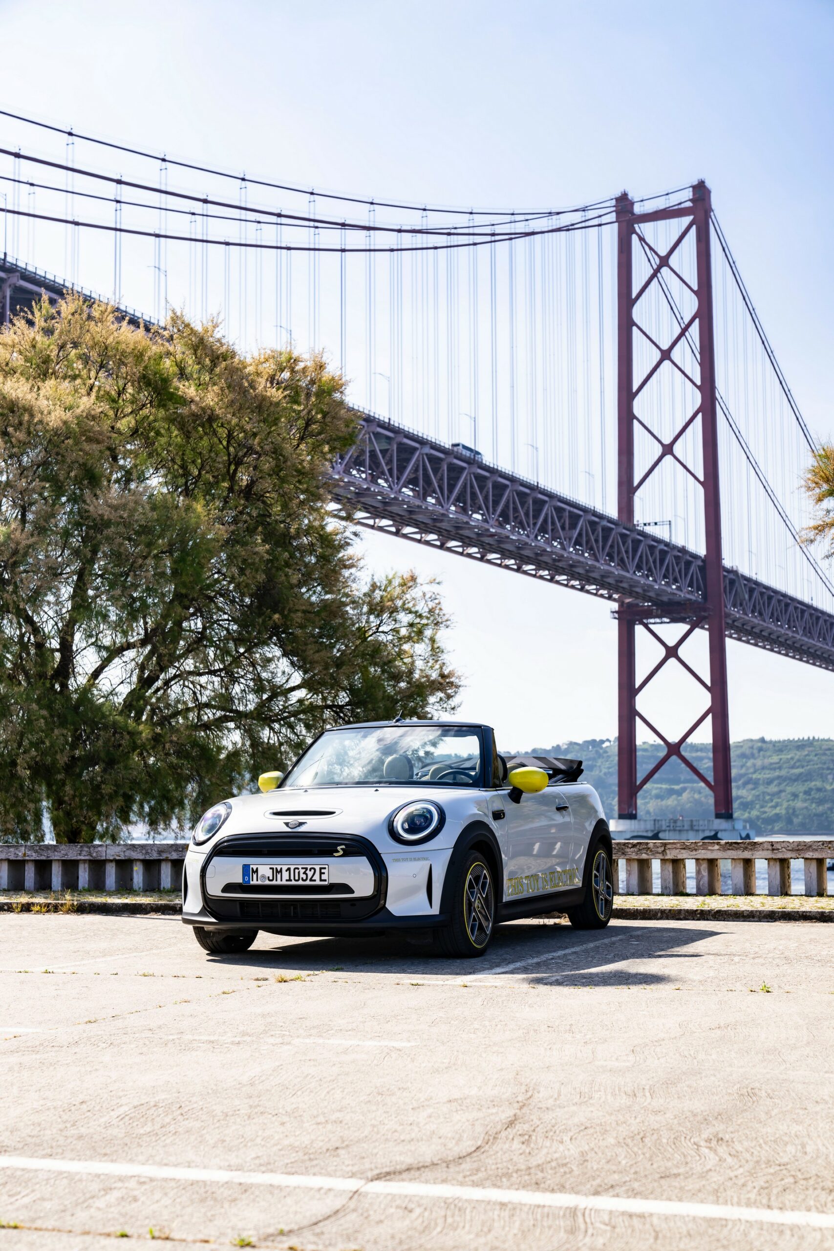 Mini Cooper SE Convertible Is A One-Off EV Built For Enthusiasts