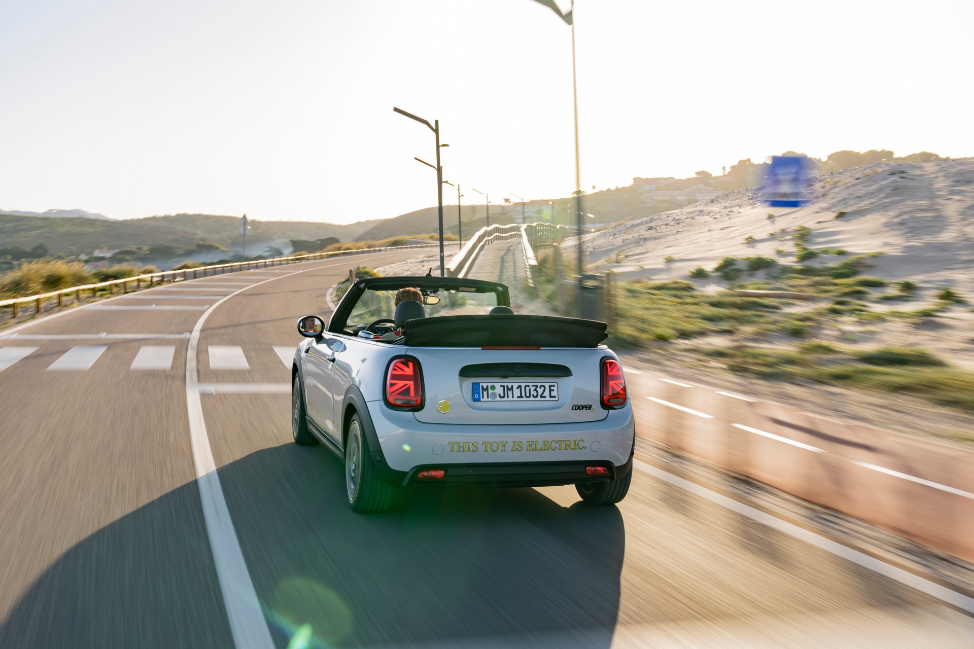 Mini Cooper SE Convertible Is A One-Off EV Built For Enthusiasts