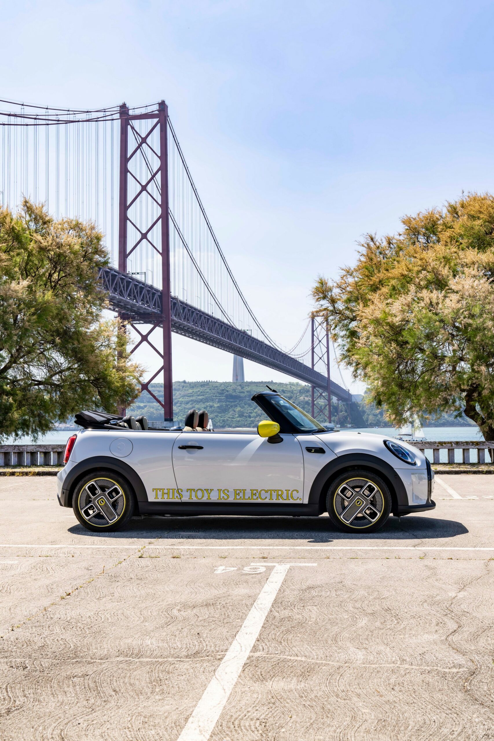 Mini Cooper SE Convertible Is A One-Off EV Built For Enthusiasts