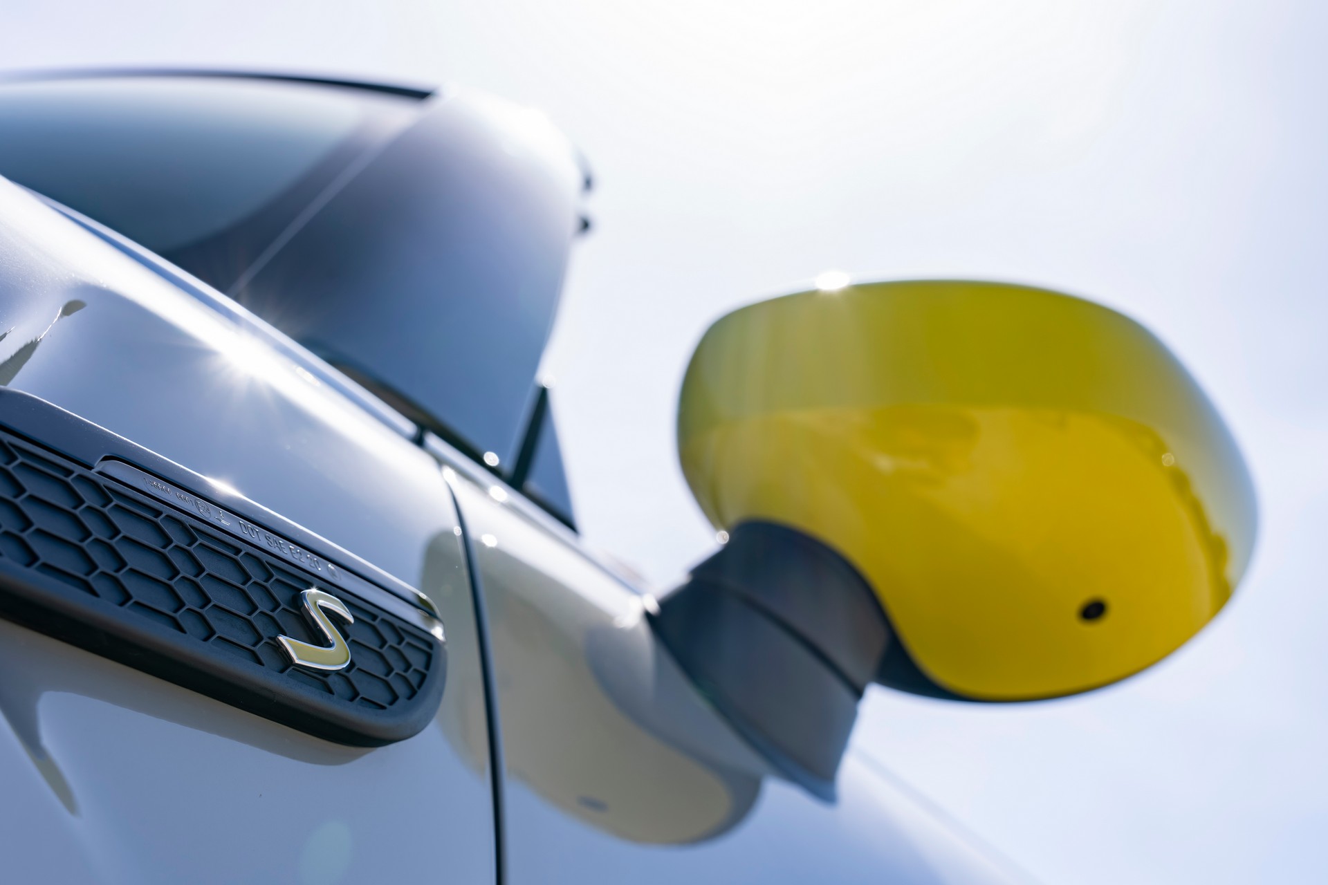 Mini Cooper SE Convertible Is A One-Off EV Built For Enthusiasts