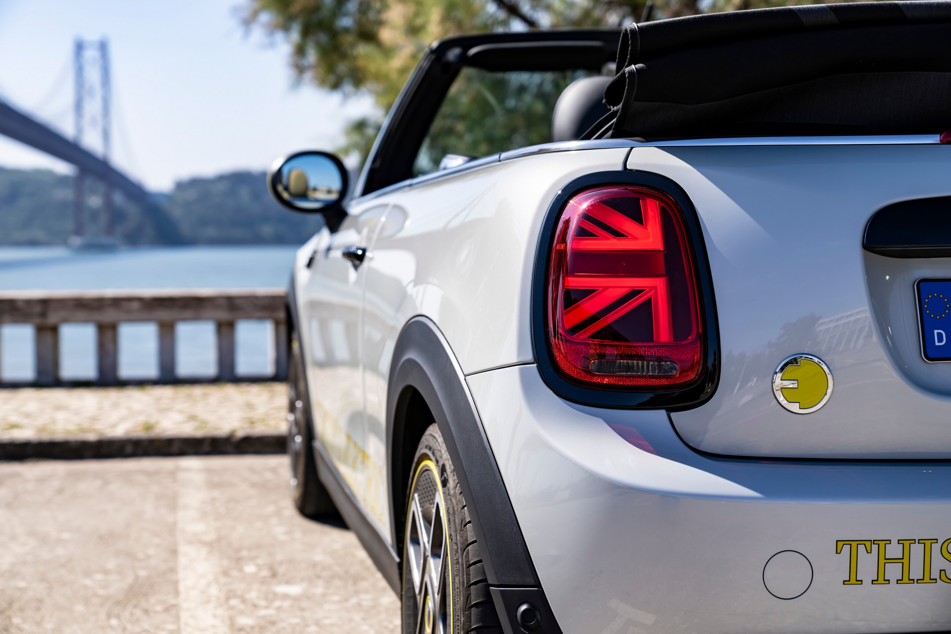 Mini Cooper SE Convertible Is A One-Off EV Built For Enthusiasts