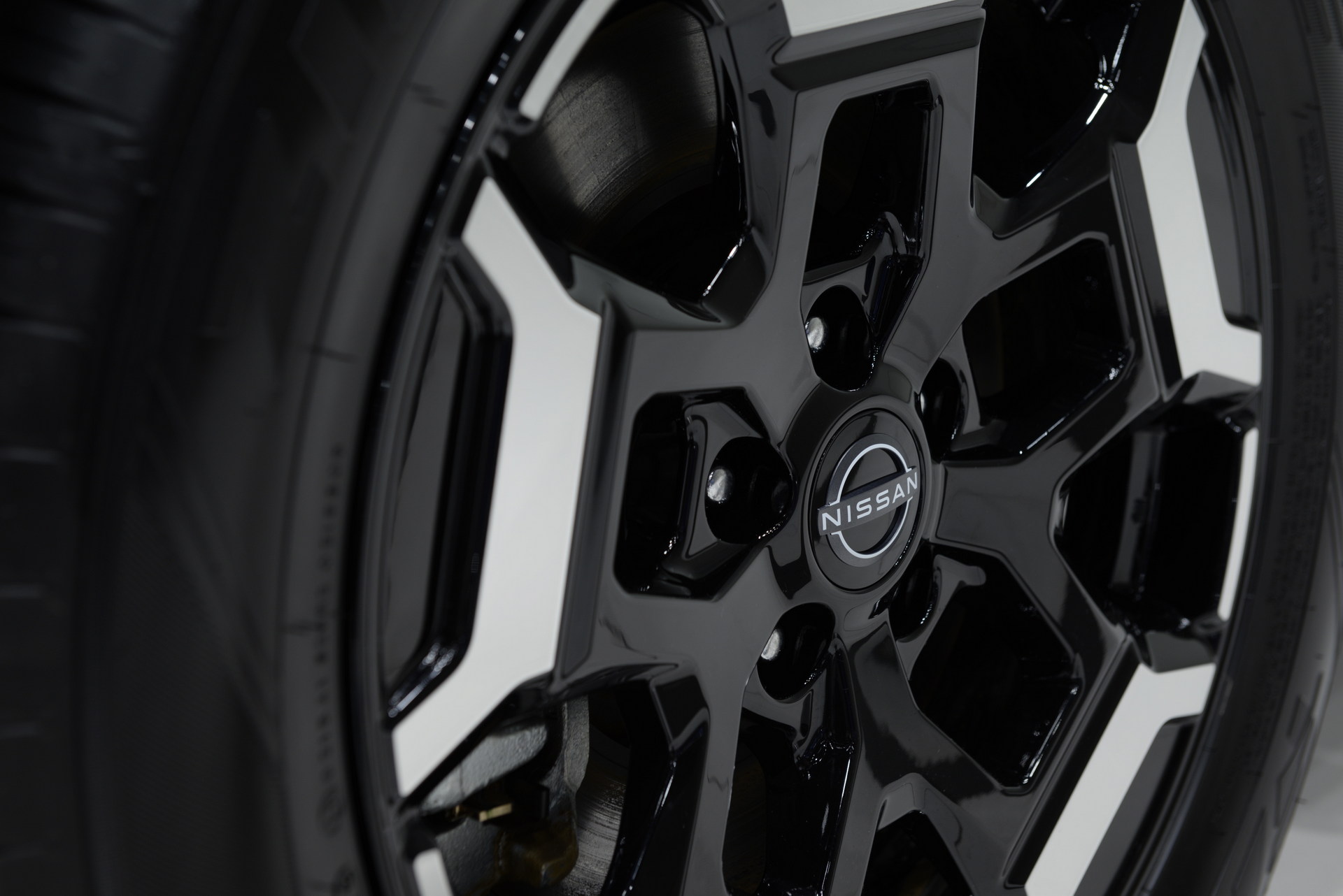 All-New Nissan X-Trail Debuts In Japan With Second-Gen e-POWER Hybrid Powertrain