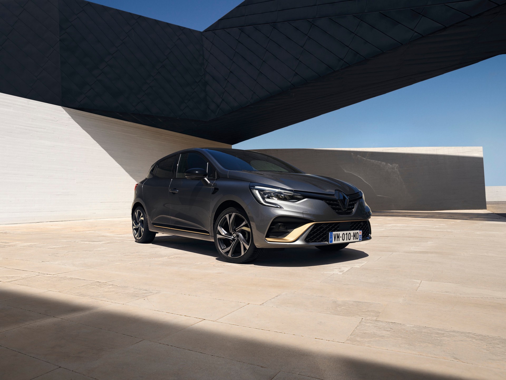 Renault Updates 2022 Arkana Range While Clio And Captur Get E-Tech Variants