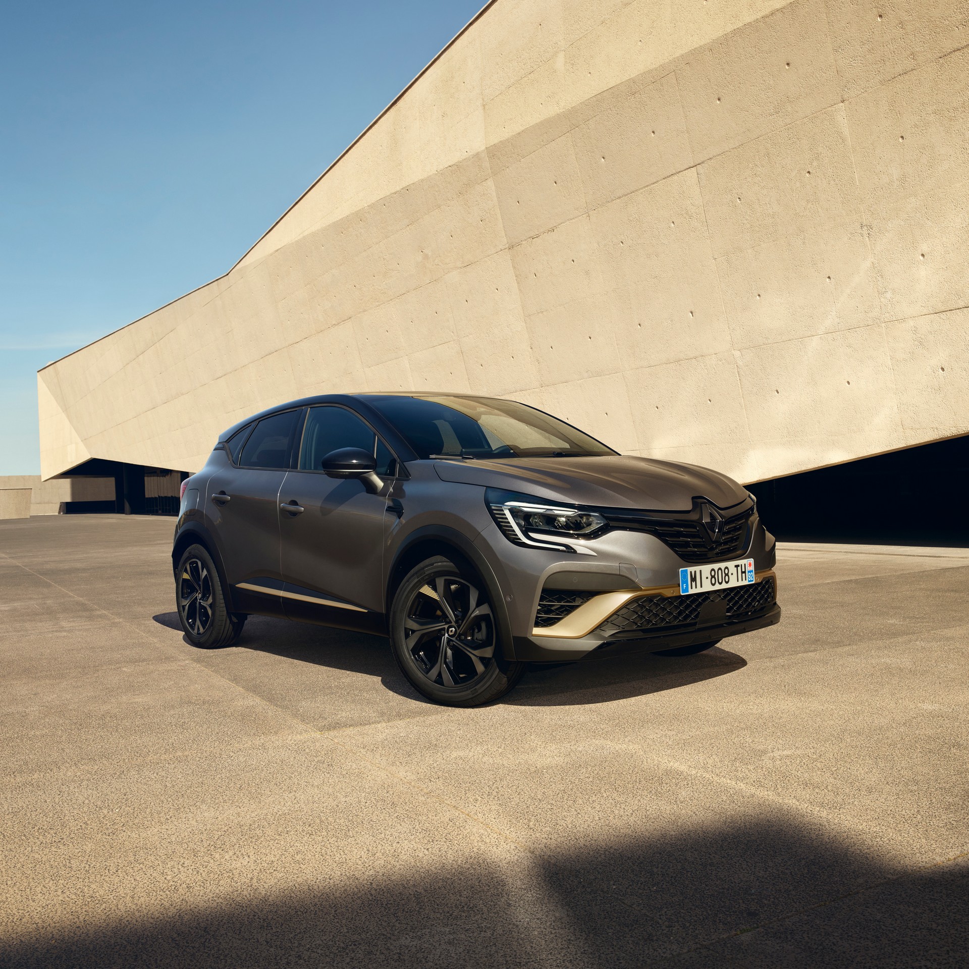 Renault Updates 2022 Arkana Range While Clio And Captur Get E-Tech Variants