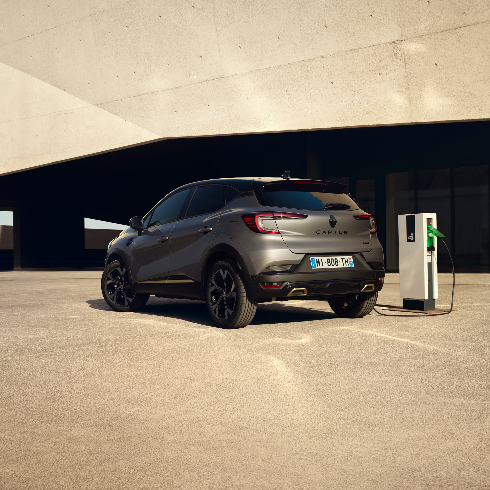 Renault Updates 2022 Arkana Range While Clio And Captur Get E-Tech Variants