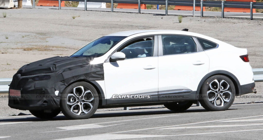 The Renault Arkana Is Getting A Facelift Now That Everyone Has Jumped On The Coupe-Crossover Bandwagon