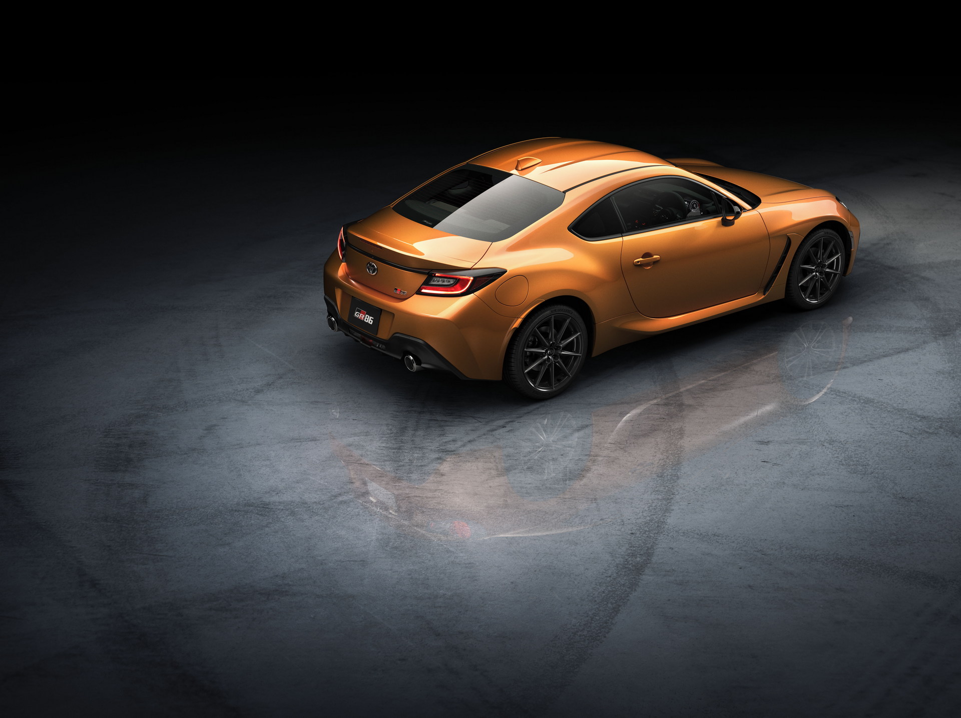 Toyota GR86 RZ 10th Anniversary Limited Debuts in Japan Bathed In Orange