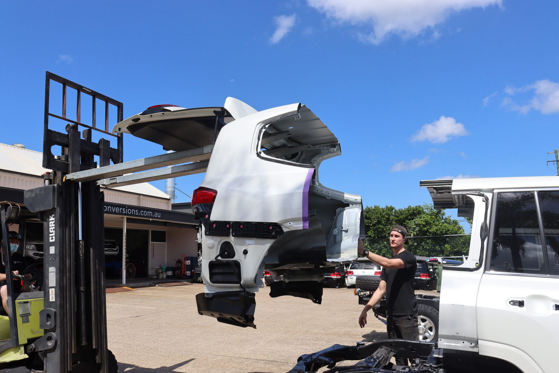 New Toyota Land Cruiser Converted In Dual-Cab Pickup By Aussies