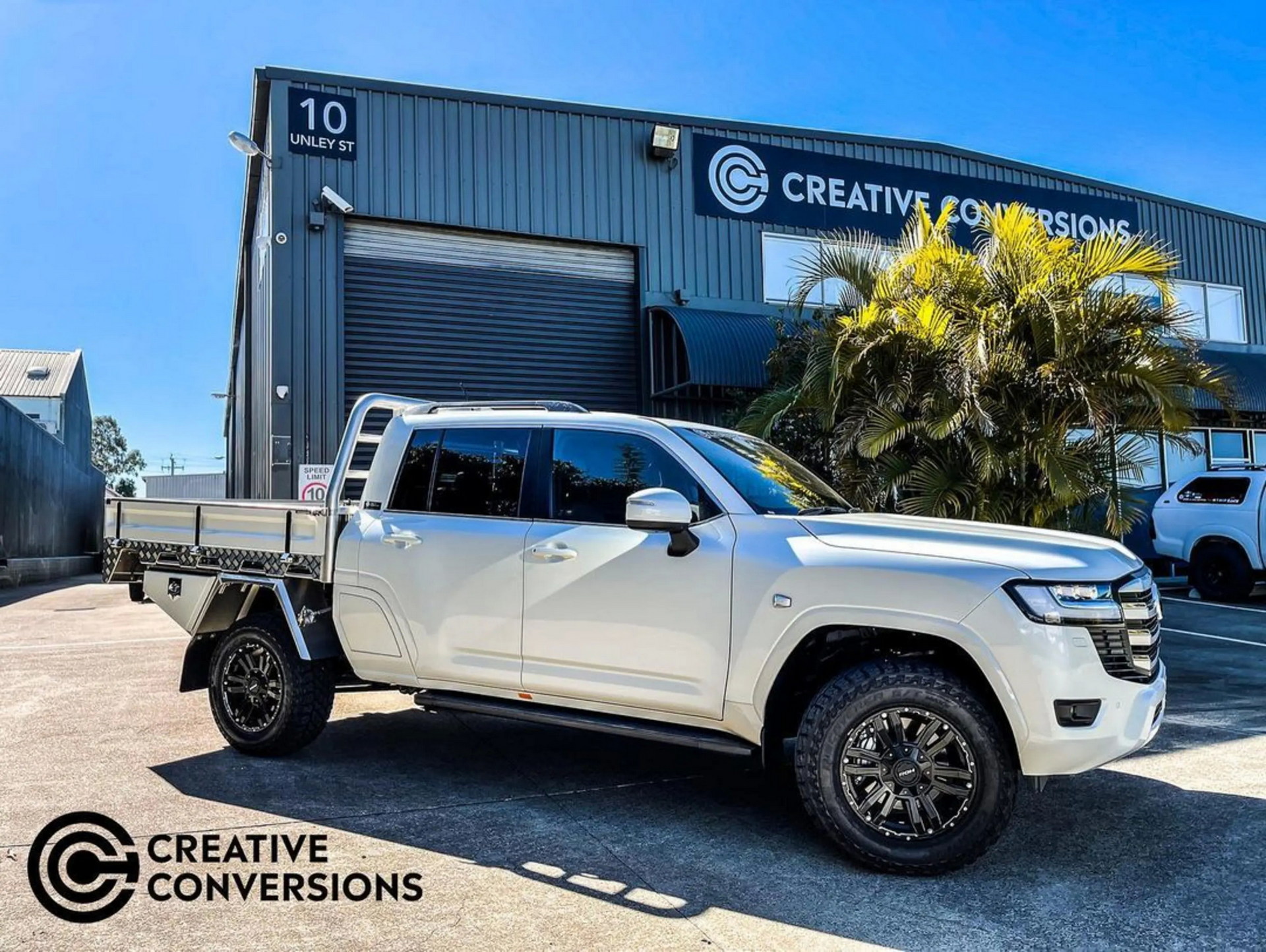 New Toyota Land Cruiser Converted In Dual-Cab Pickup By Aussies