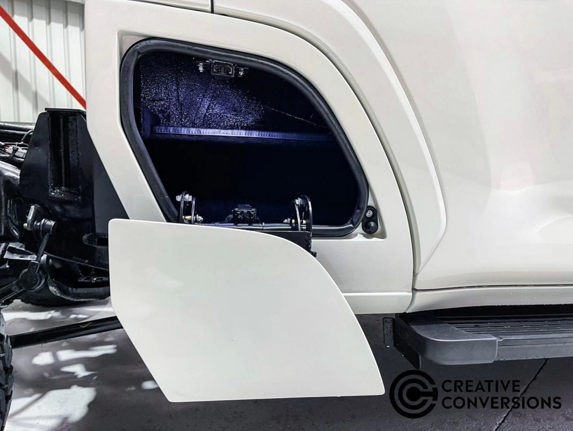 New Toyota Land Cruiser Converted In Dual-Cab Pickup By Aussies