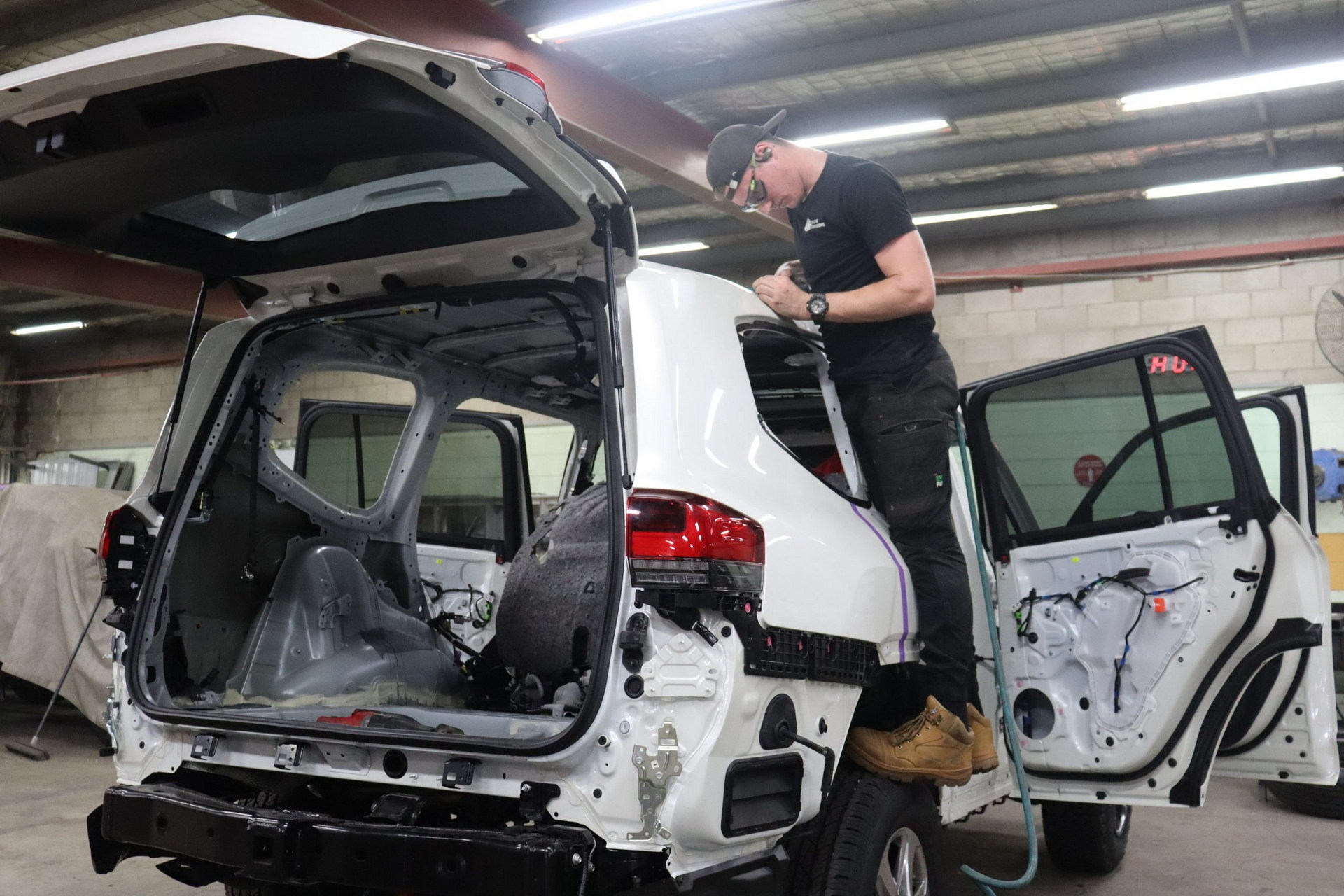 New Toyota Land Cruiser Converted In Dual-Cab Pickup By Aussies