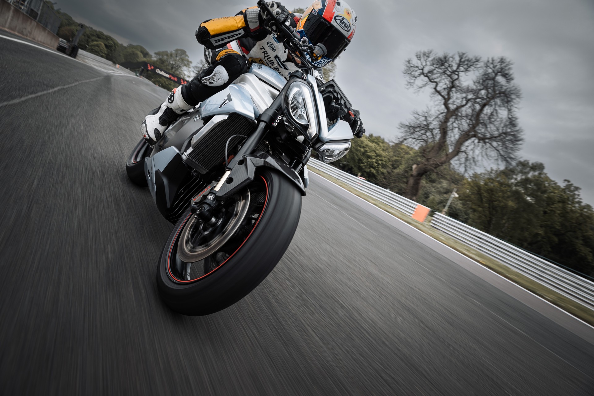 Triumph’s Electric Motorcycle Hits 60 MPH In 3.6 Seconds And Has A 100-Mile Range