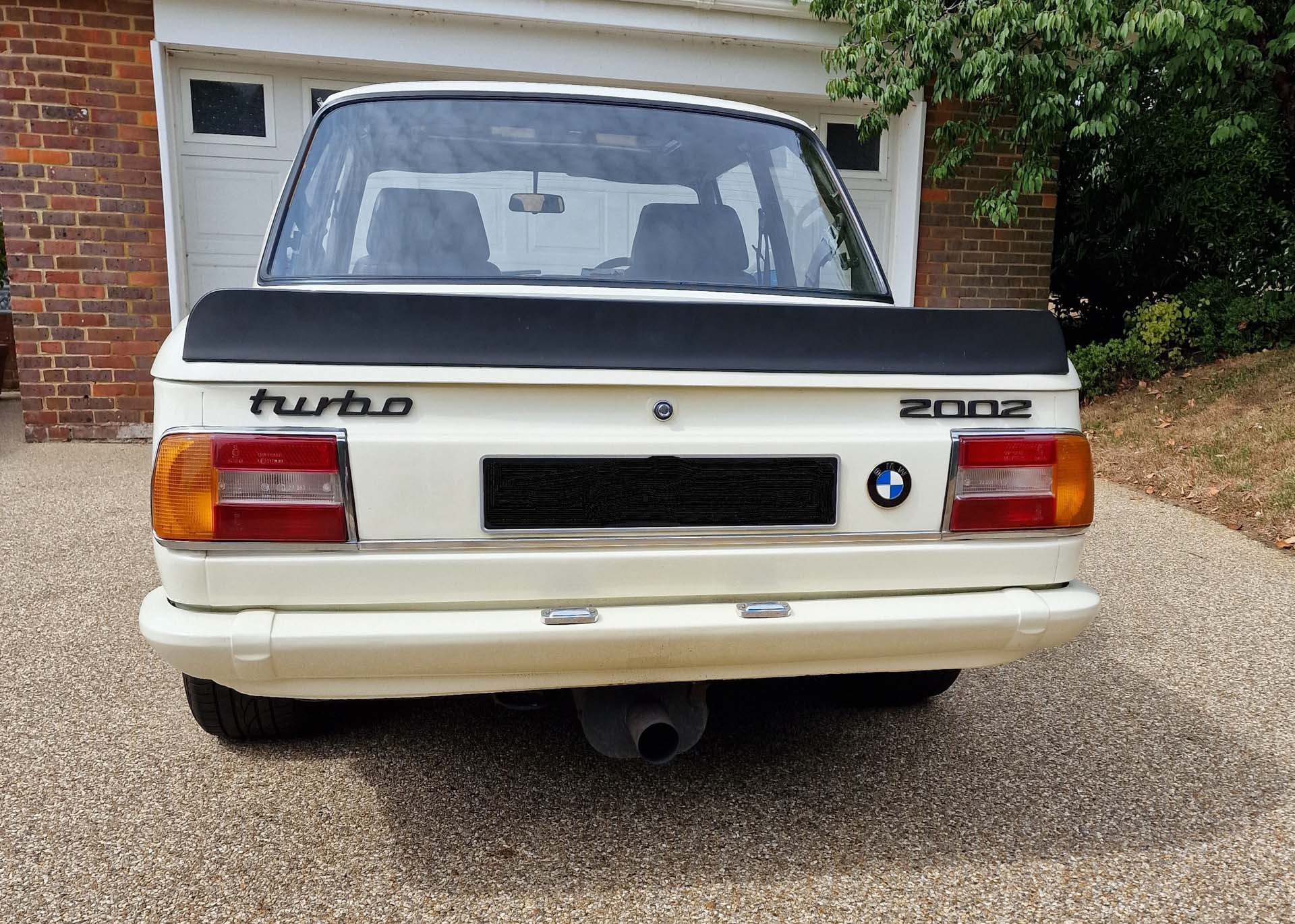 This Glorious Honda-Powered BMW 2002 Has A 9,200 RPM VTEC Surprise