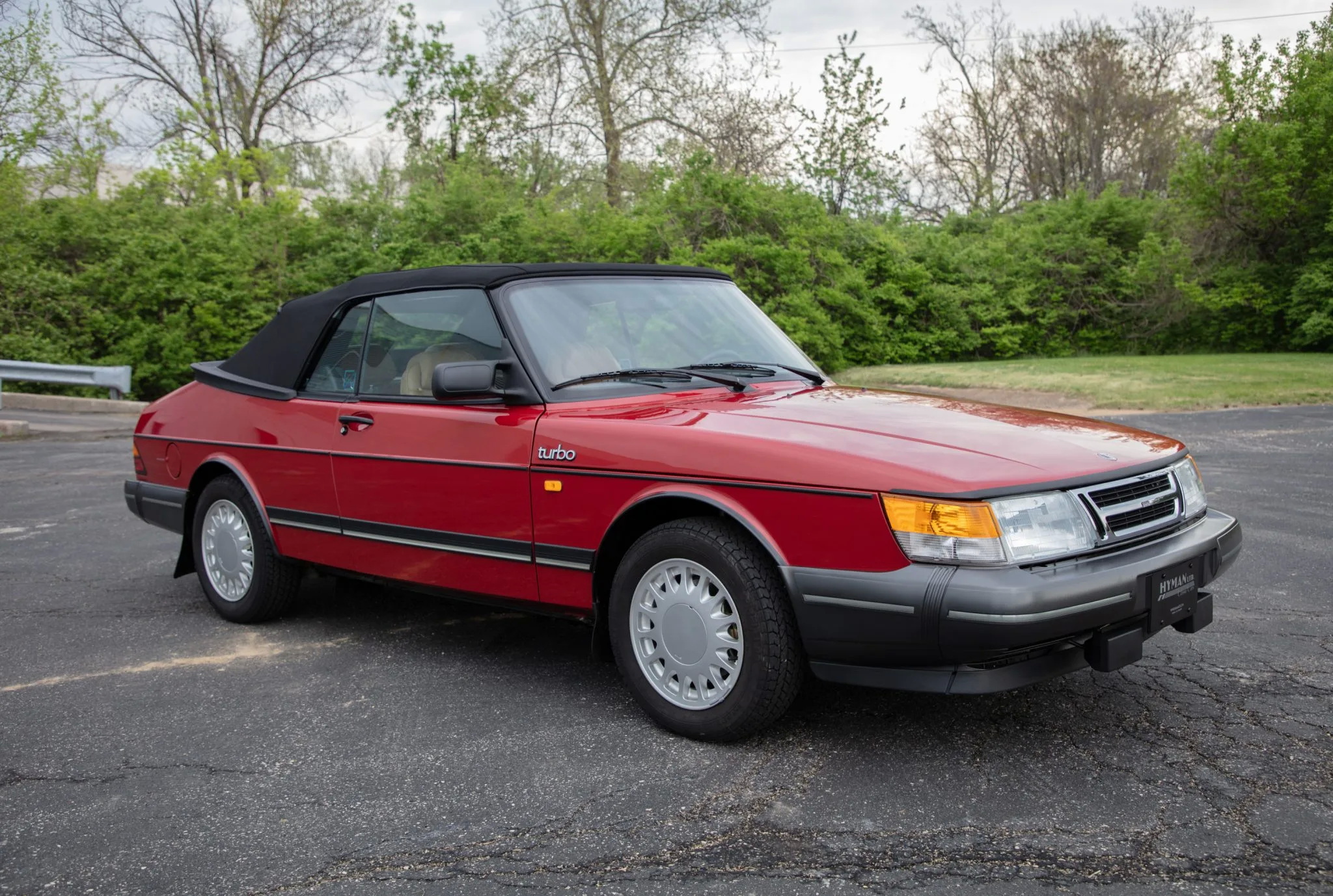 This 246-Mile Saab 900 Turbo Convertible Just Sold For More Than A 2023 Corvette Z06