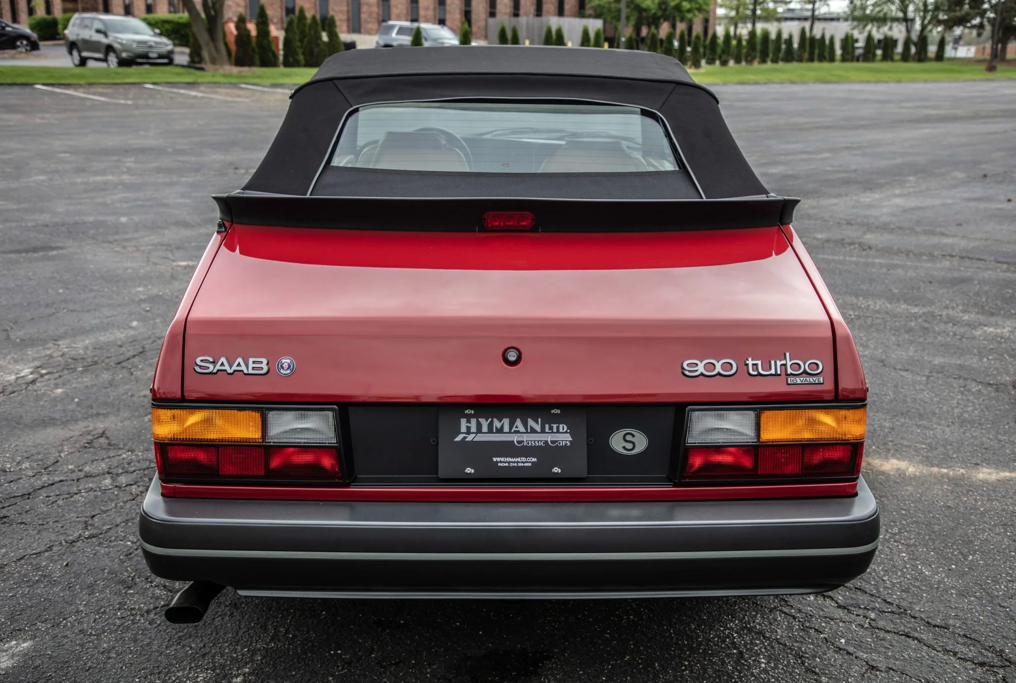 This 246-Mile Saab 900 Turbo Convertible Just Sold For More Than A 2023 Corvette Z06