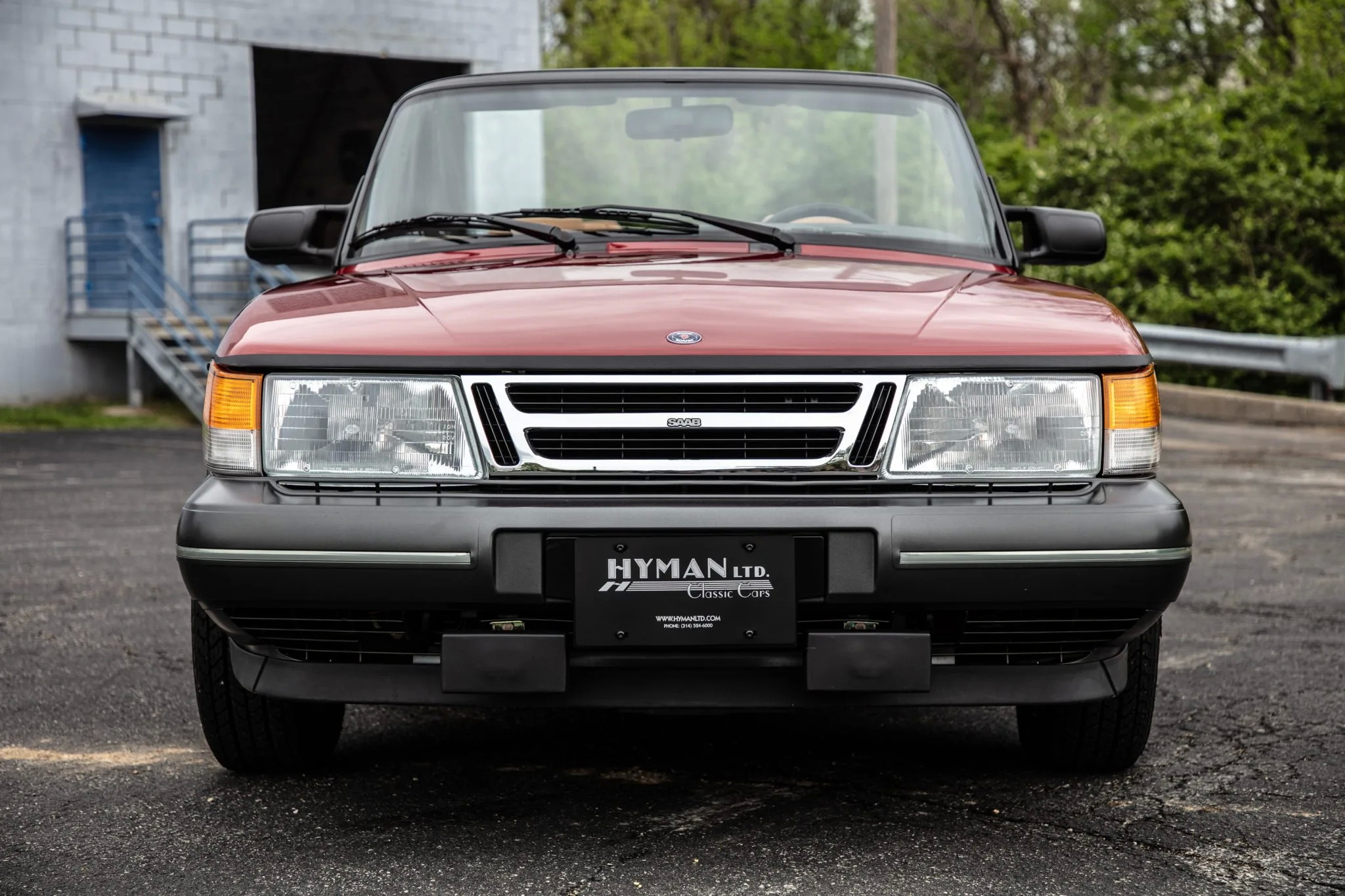 This 246-Mile Saab 900 Turbo Convertible Just Sold For More Than A 2023 Corvette Z06