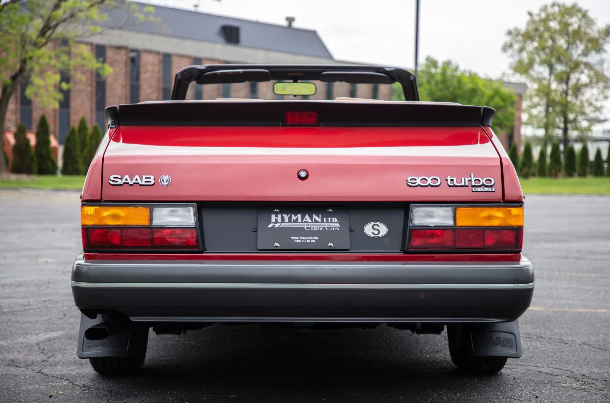 This 246-Mile Saab 900 Turbo Convertible Just Sold For More Than A 2023 Corvette Z06