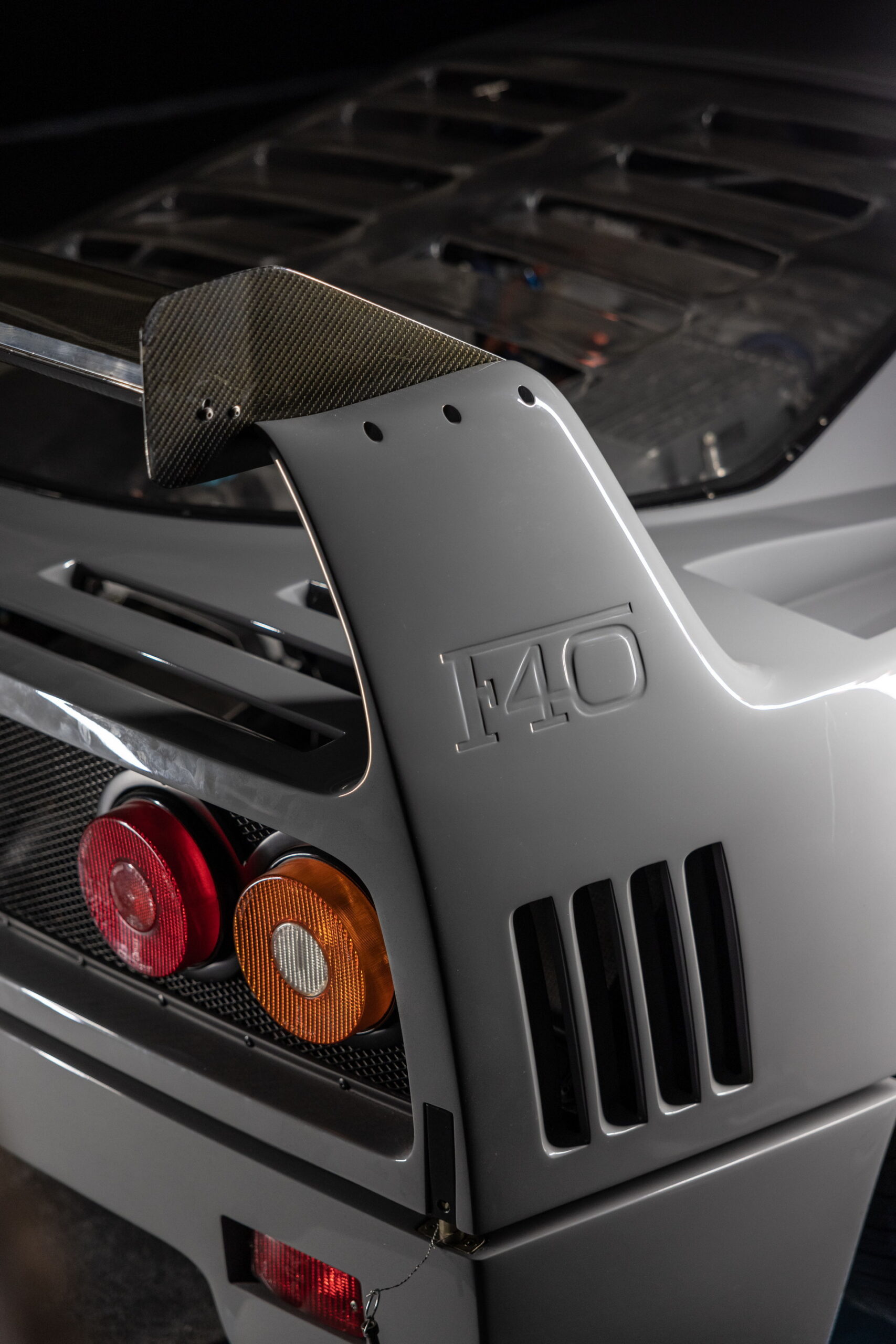 Jaw-Dropping Ferrari F40 In Grigio Nardo With Around 1,000 HP Goes Under The Hammer