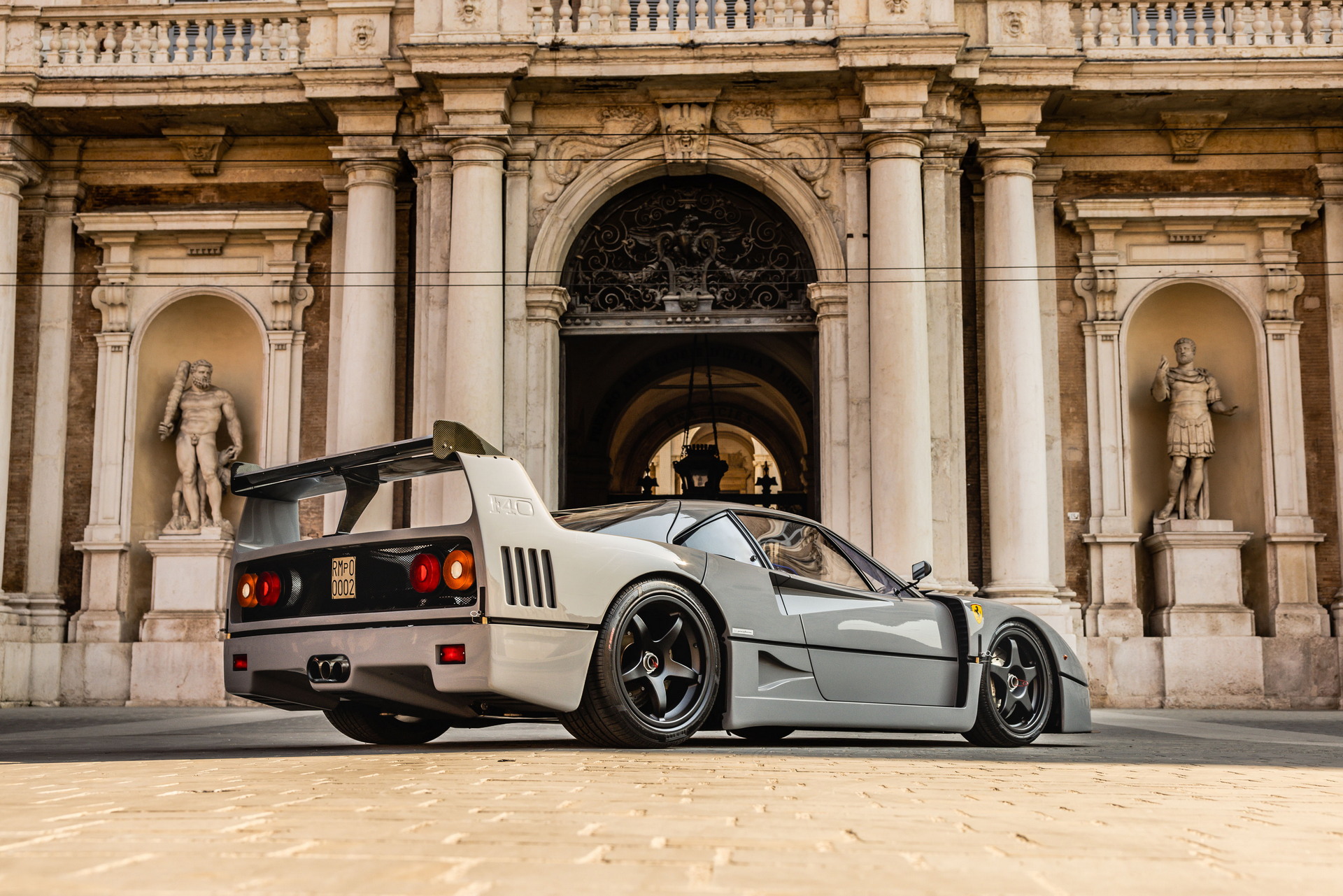 Jaw-Dropping Ferrari F40 In Grigio Nardo With Around 1,000 HP Goes Under The Hammer