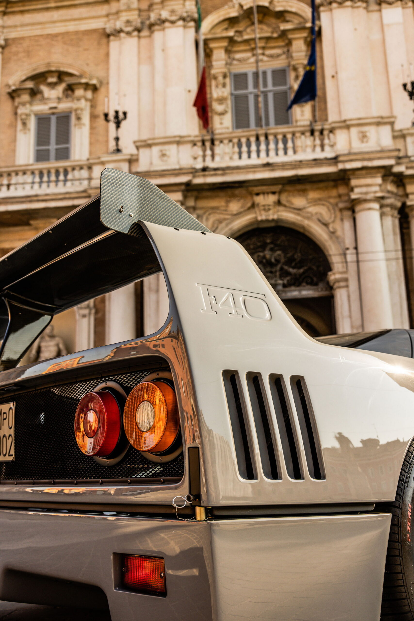 Jaw-Dropping Ferrari F40 In Grigio Nardo With Around 1,000 HP Goes Under The Hammer