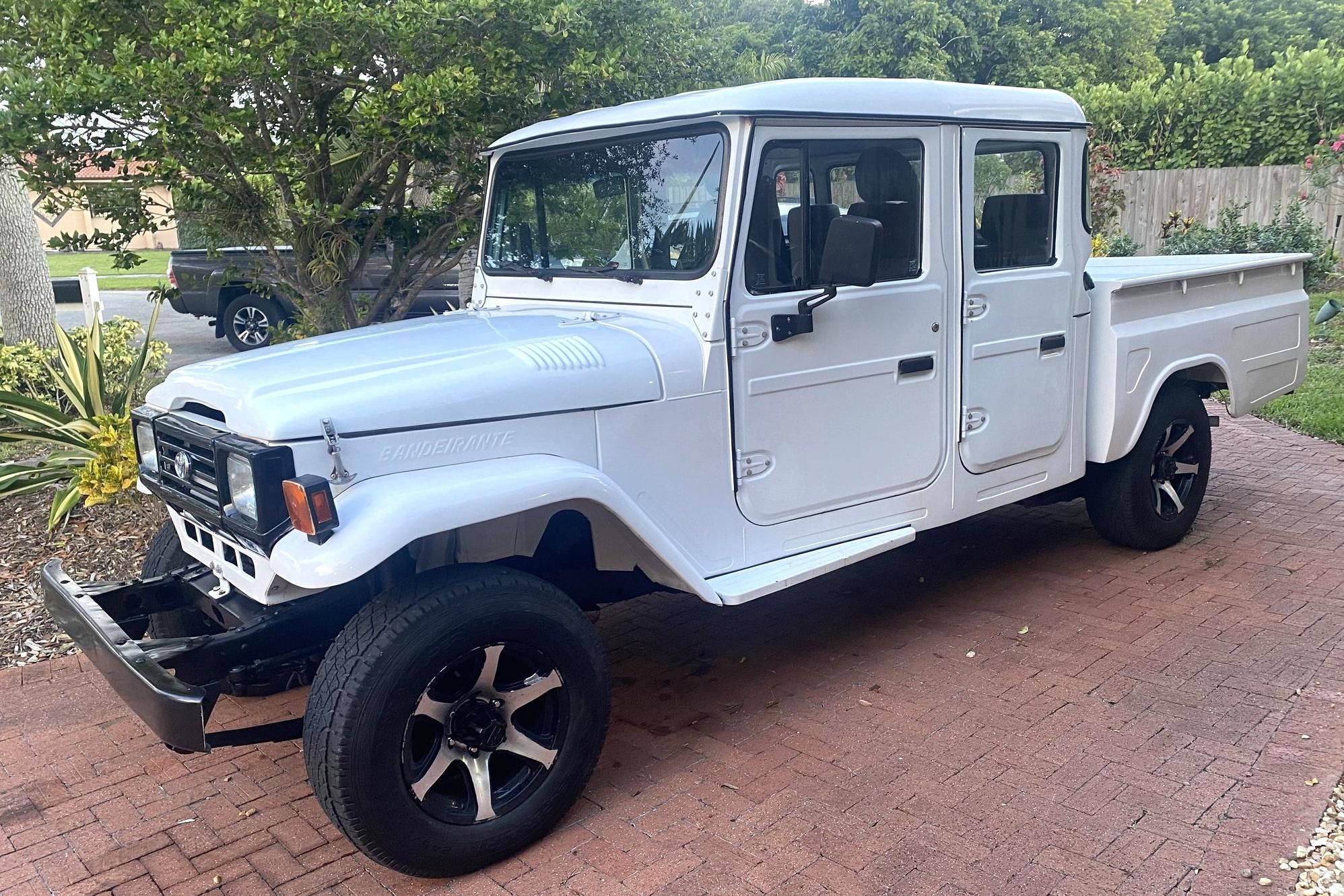 This Toyota Bandeirante OJ55 Is The Coolest Way To Get A Brazilian