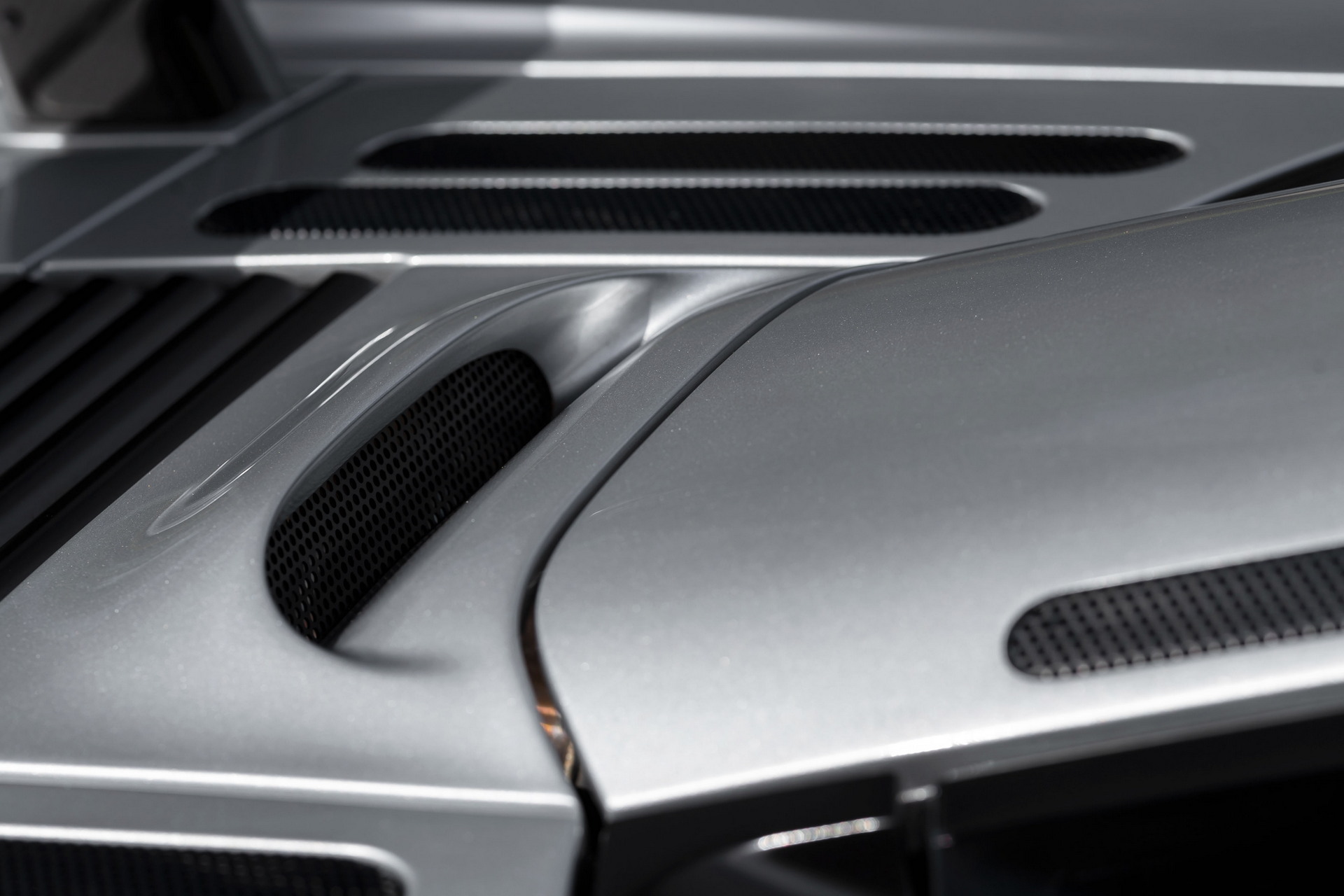 Gorgeous McLaren F1 With High-Downforce Kit And One-Off Headlights Hits The Auction Block