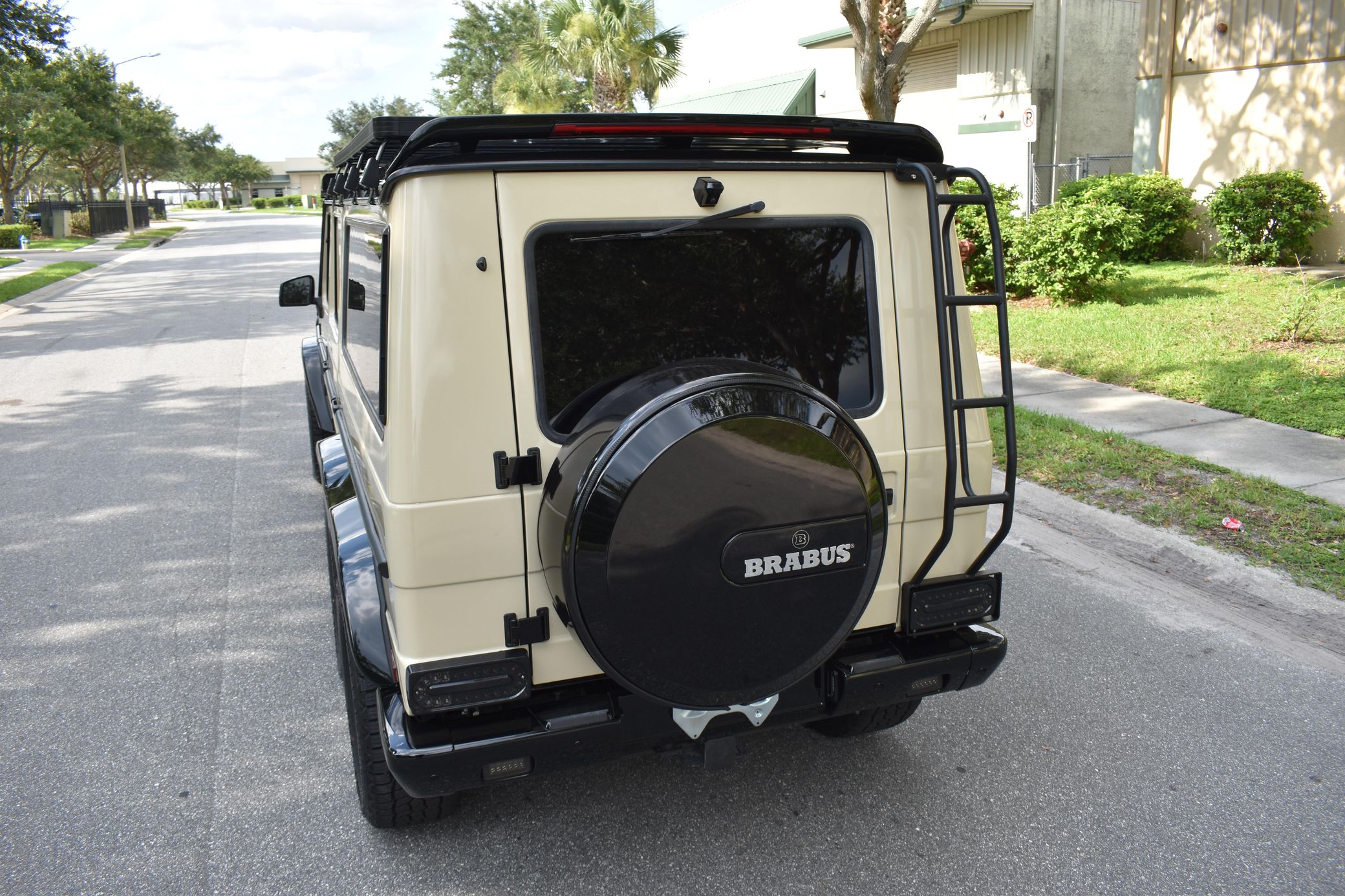 This Beige 2017 Mercedes-Benz G550 Six-Wheeler Up For Auction Is Anything But Boring