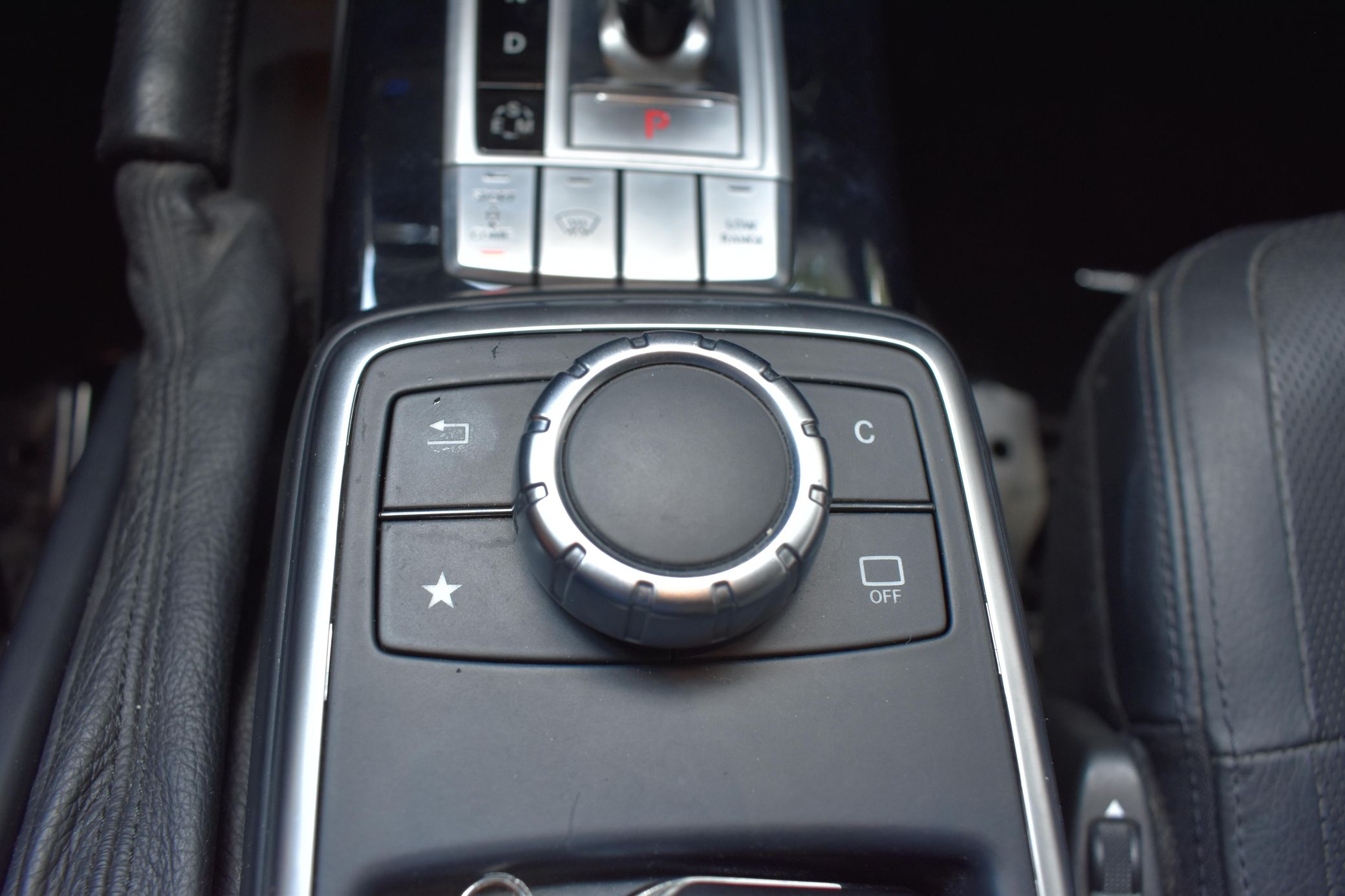 This Beige 2017 Mercedes-Benz G550 Six-Wheeler Up For Auction Is Anything But Boring