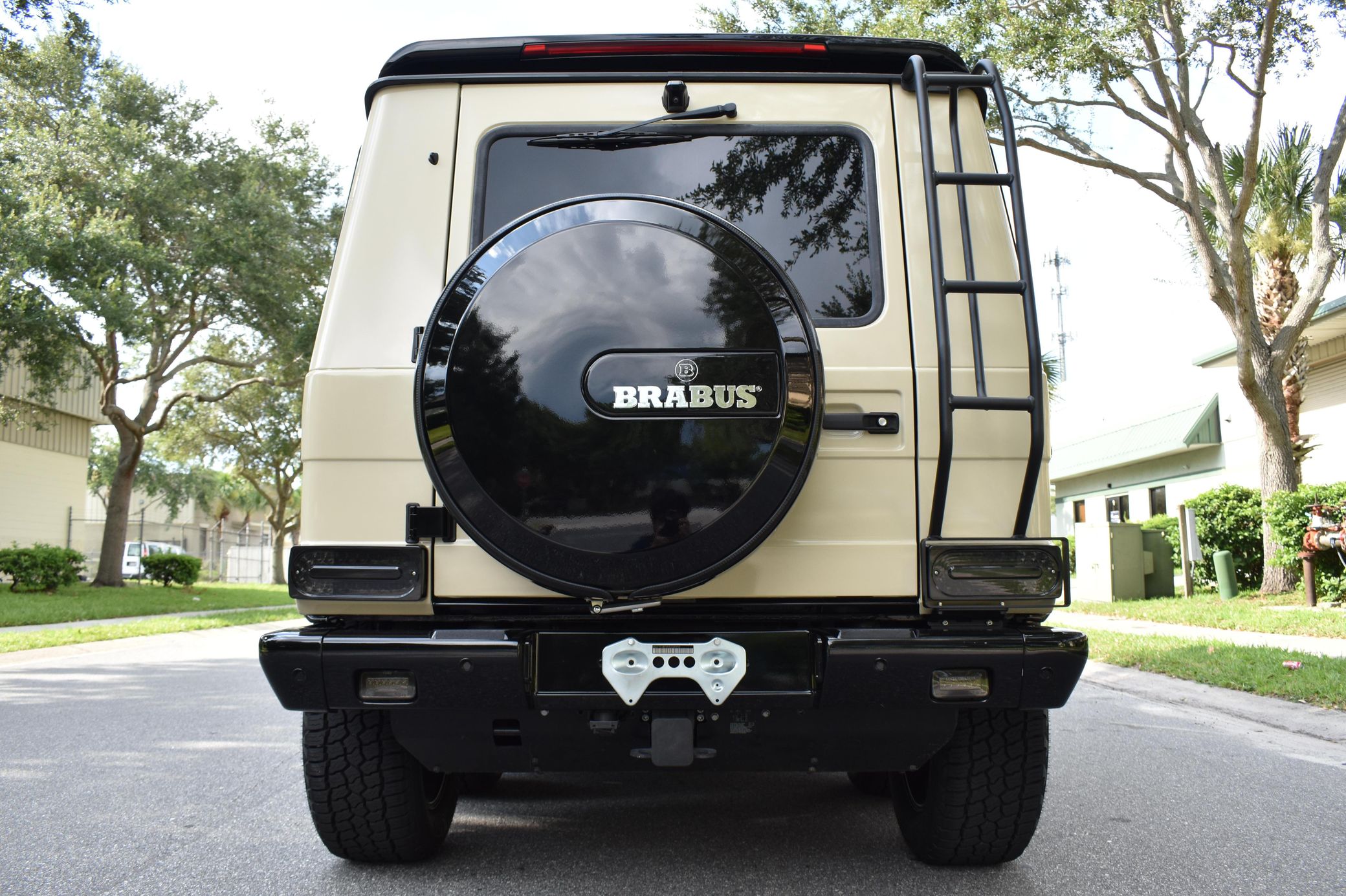This Beige 2017 Mercedes-Benz G550 Six-Wheeler Up For Auction Is Anything But Boring