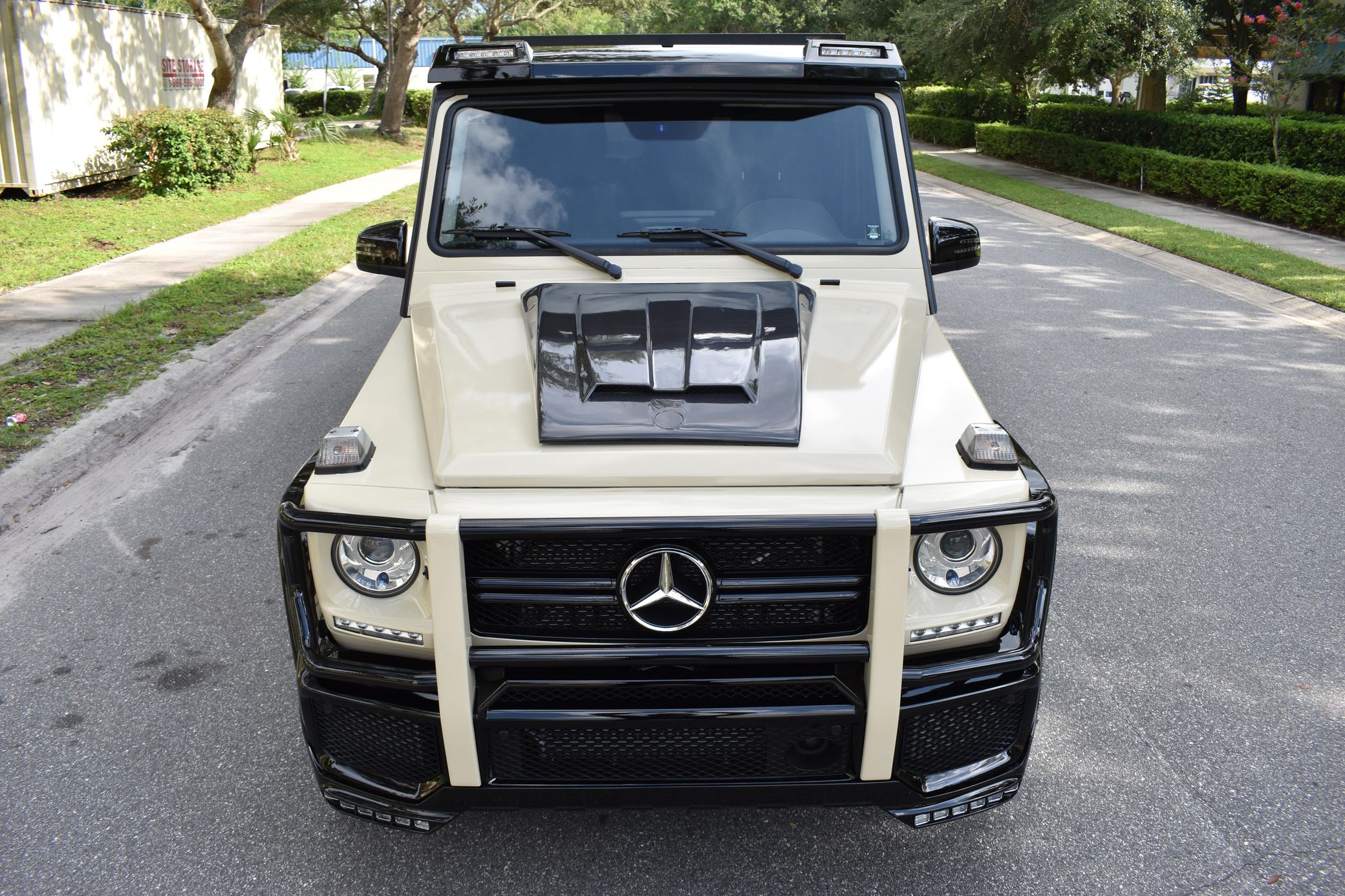 This Beige 2017 Mercedes-Benz G550 Six-Wheeler Up For Auction Is Anything But Boring