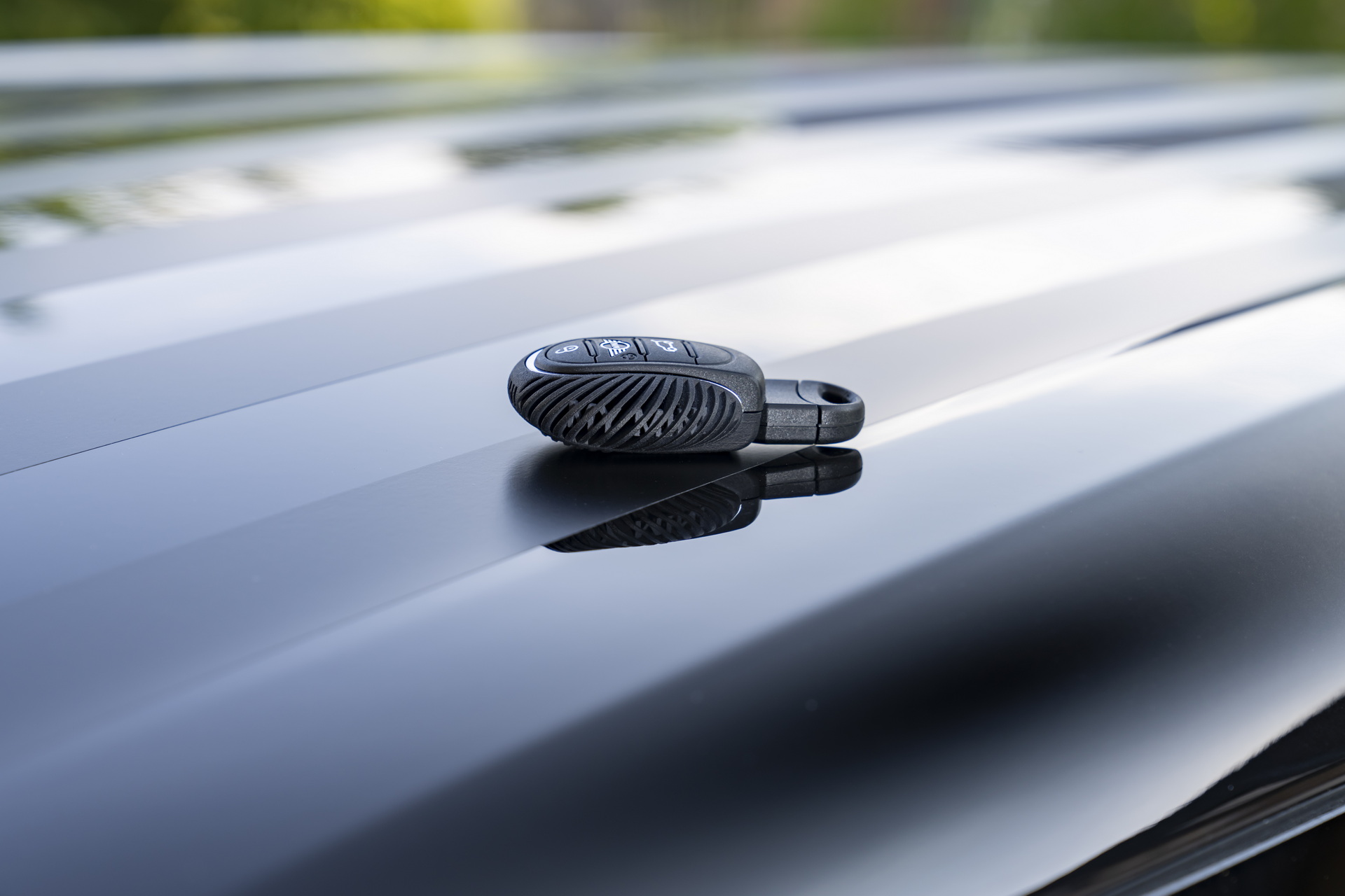 Mini Multitone Edition Brings Color Gradient To Roof Of Mini 3 Door, 5 Door, And Clubman