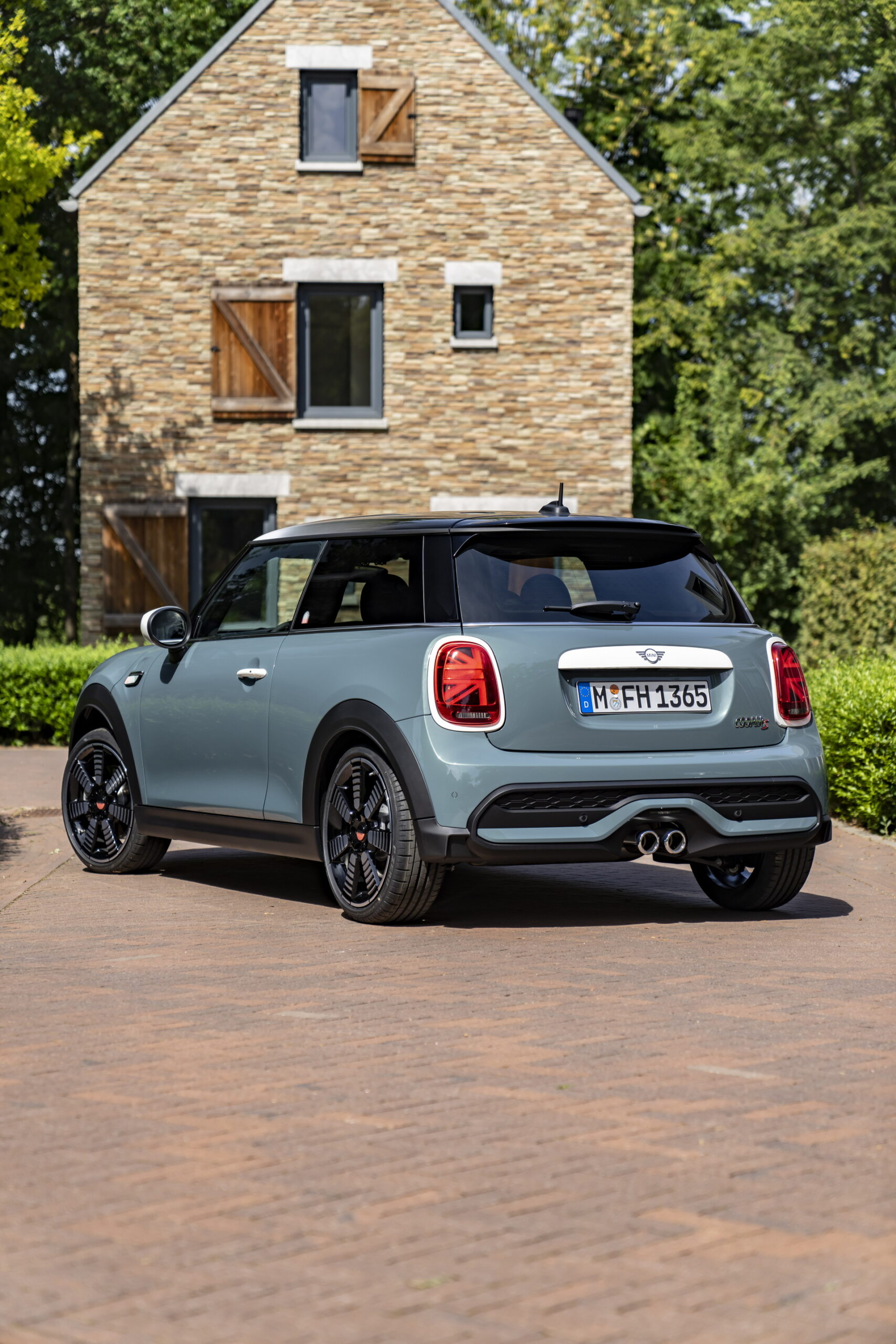 Mini Multitone Edition Brings Color Gradient To Roof Of Mini 3 Door, 5 Door, And Clubman
