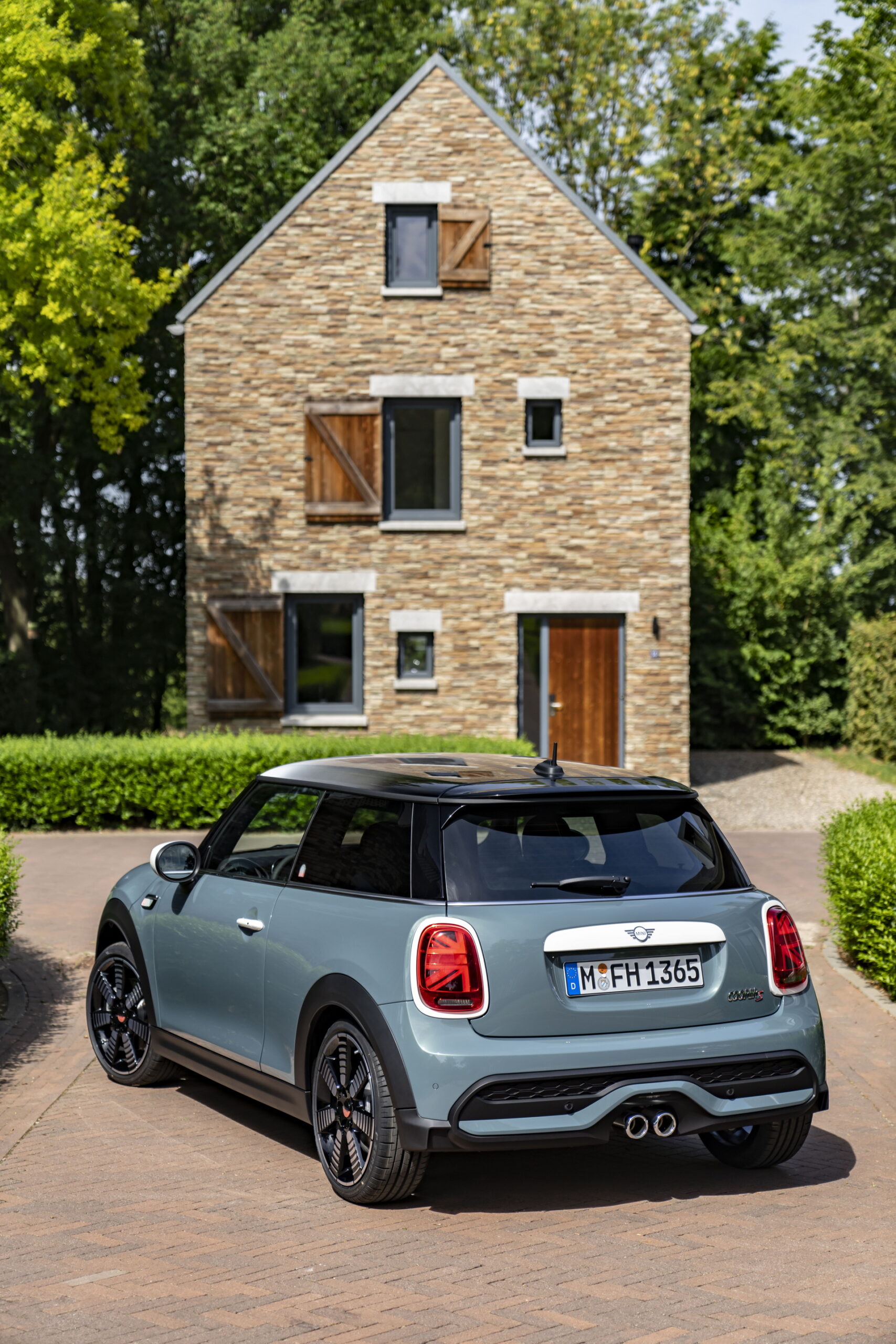 Mini Multitone Edition Brings Color Gradient To Roof Of Mini 3 Door, 5 Door, And Clubman