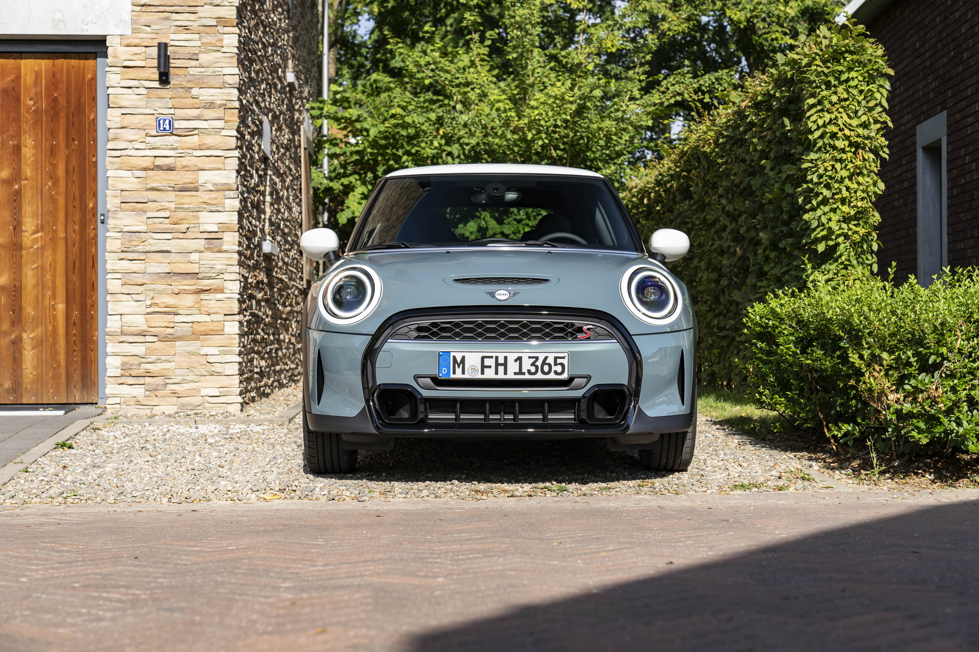 Mini Multitone Edition Brings Color Gradient To Roof Of Mini 3 Door, 5 Door, And Clubman