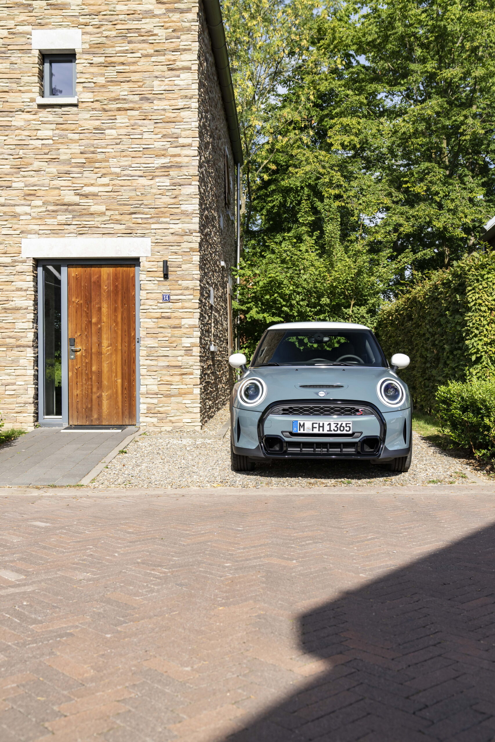 Mini Multitone Edition Brings Color Gradient To Roof Of Mini 3 Door, 5 Door, And Clubman