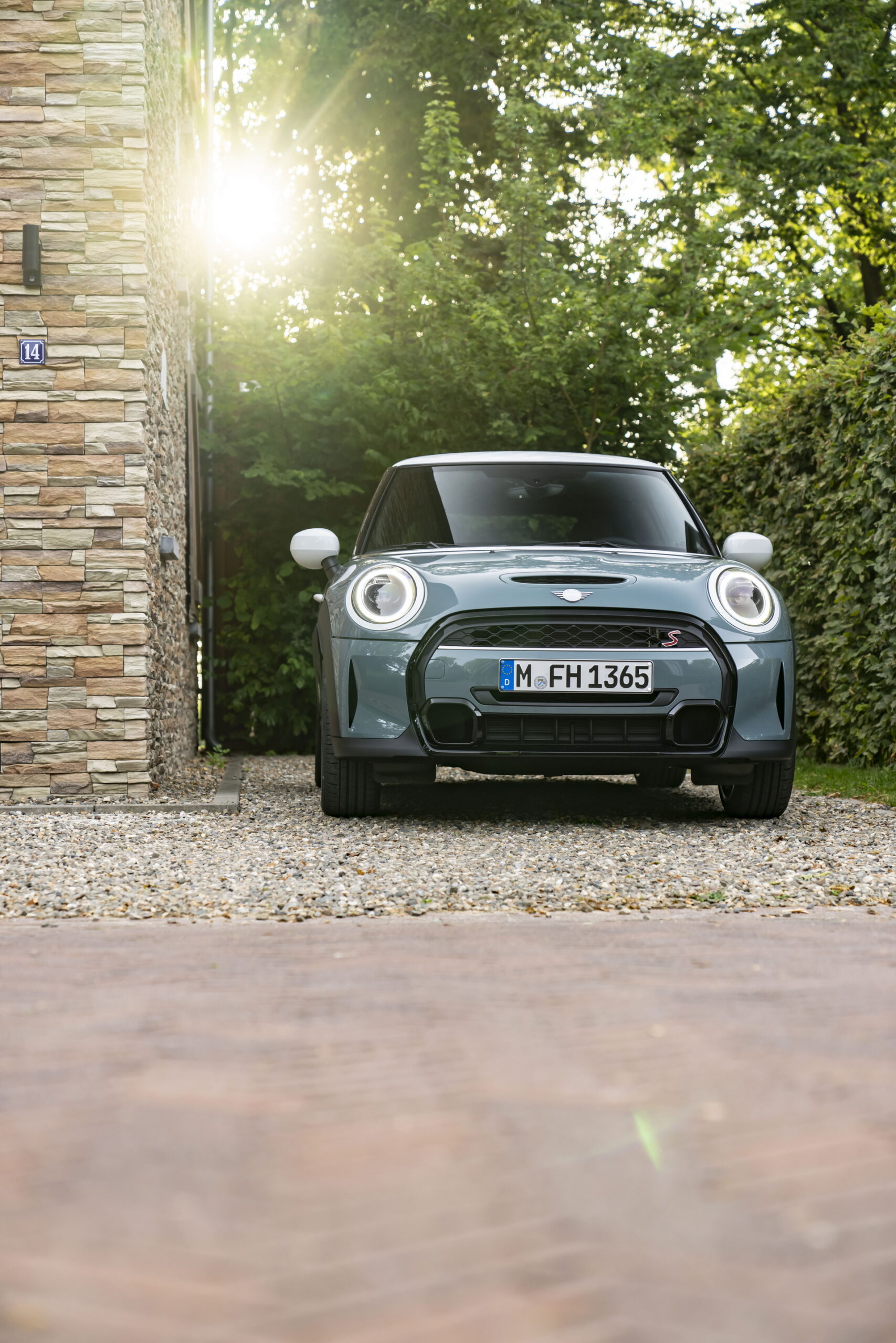 Mini Multitone Edition Brings Color Gradient To Roof Of Mini 3 Door, 5 Door, And Clubman