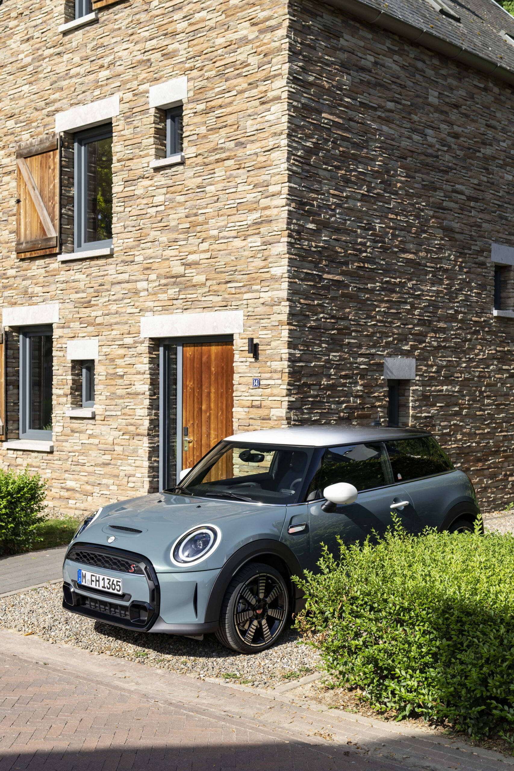 Mini Multitone Edition Brings Color Gradient To Roof Of Mini 3 Door, 5 Door, And Clubman