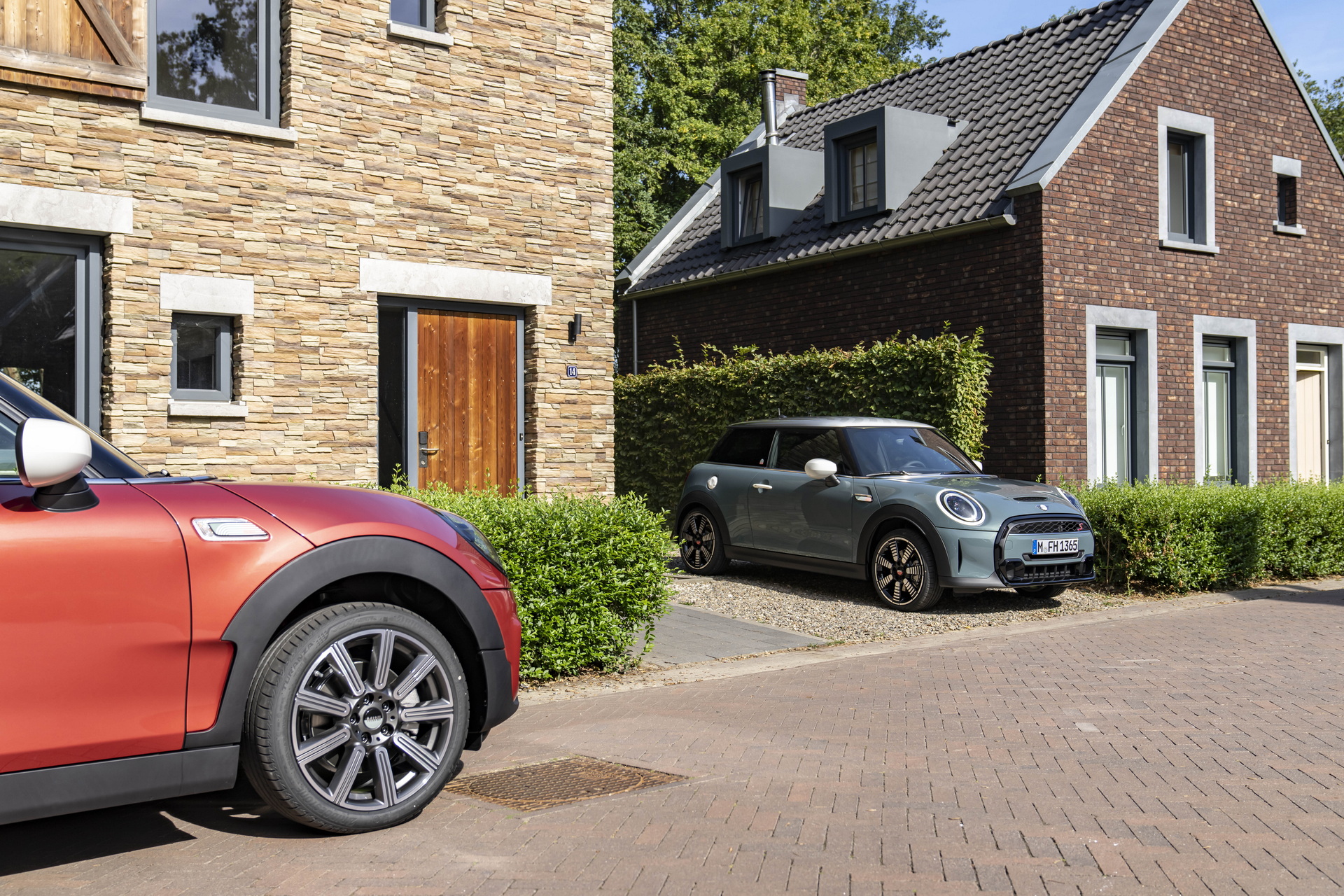 Mini Multitone Edition Brings Color Gradient To Roof Of Mini 3 Door, 5 Door, And Clubman