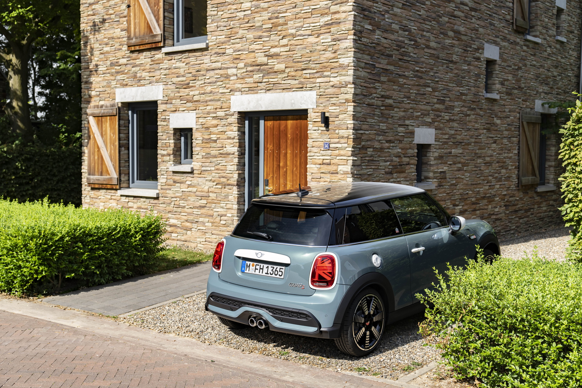 Mini Multitone Edition Brings Color Gradient To Roof Of Mini 3 Door, 5 Door, And Clubman