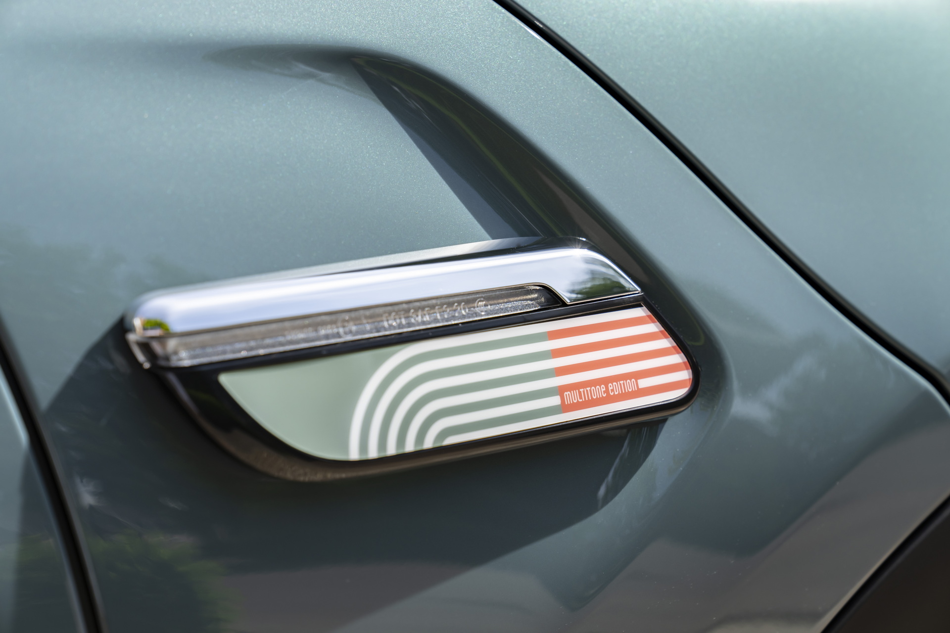 Mini Multitone Edition Brings Color Gradient To Roof Of Mini 3 Door, 5 Door, And Clubman