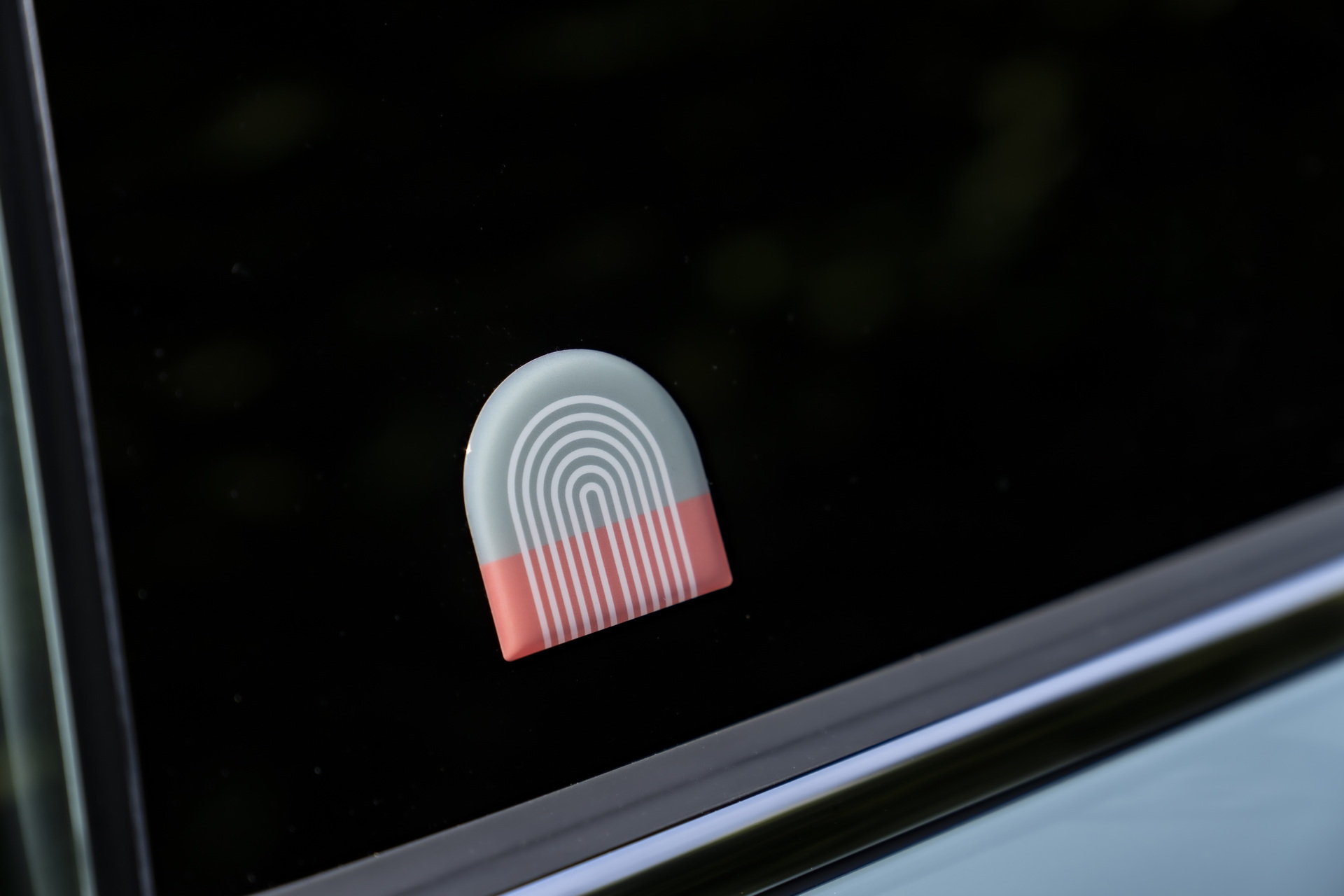 Mini Multitone Edition Brings Color Gradient To Roof Of Mini 3 Door, 5 Door, And Clubman