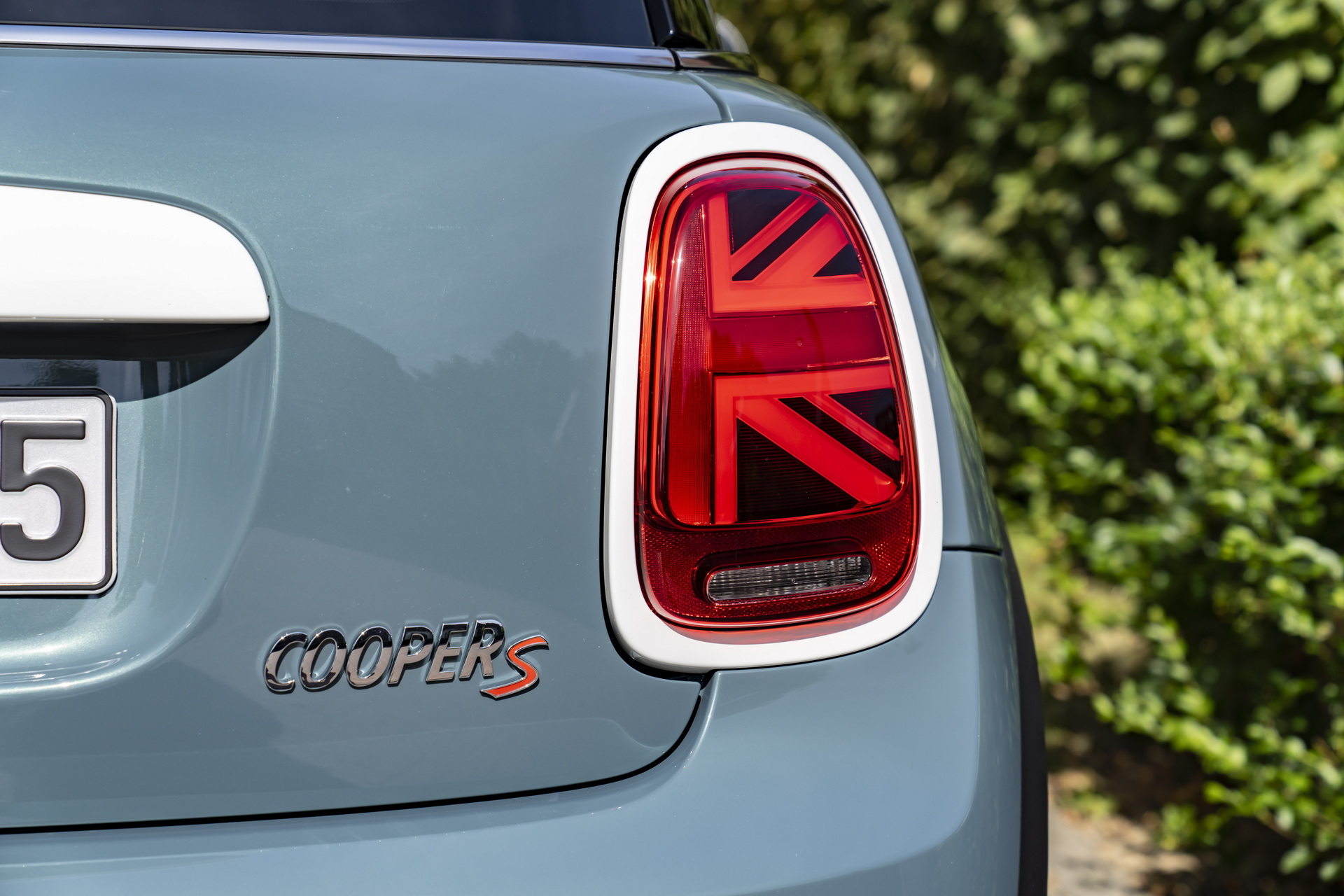 Mini Multitone Edition Brings Color Gradient To Roof Of Mini 3 Door, 5 Door, And Clubman