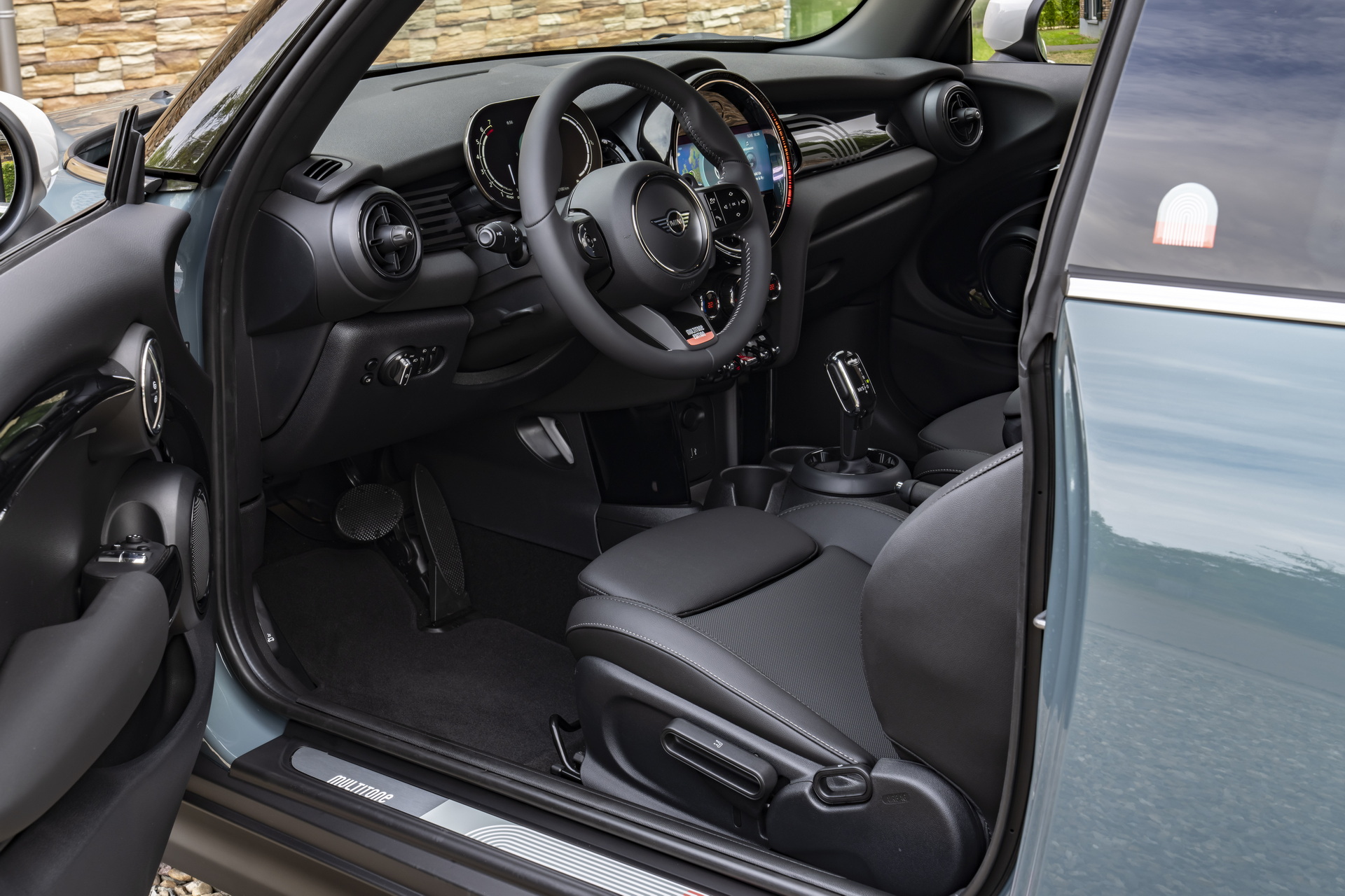 Mini Multitone Edition Brings Color Gradient To Roof Of Mini 3 Door, 5 Door, And Clubman