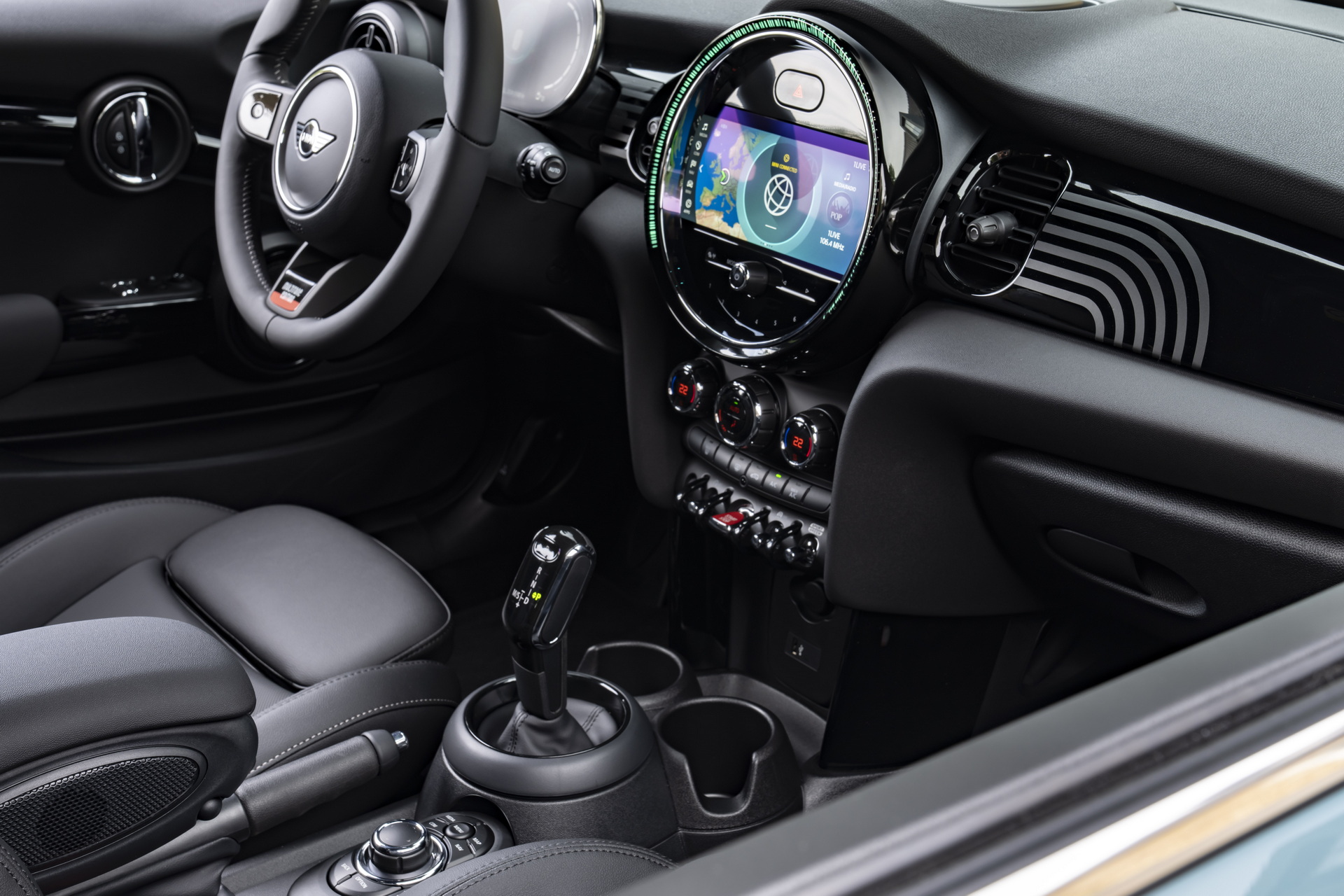 Mini Multitone Edition Brings Color Gradient To Roof Of Mini 3 Door, 5 Door, And Clubman