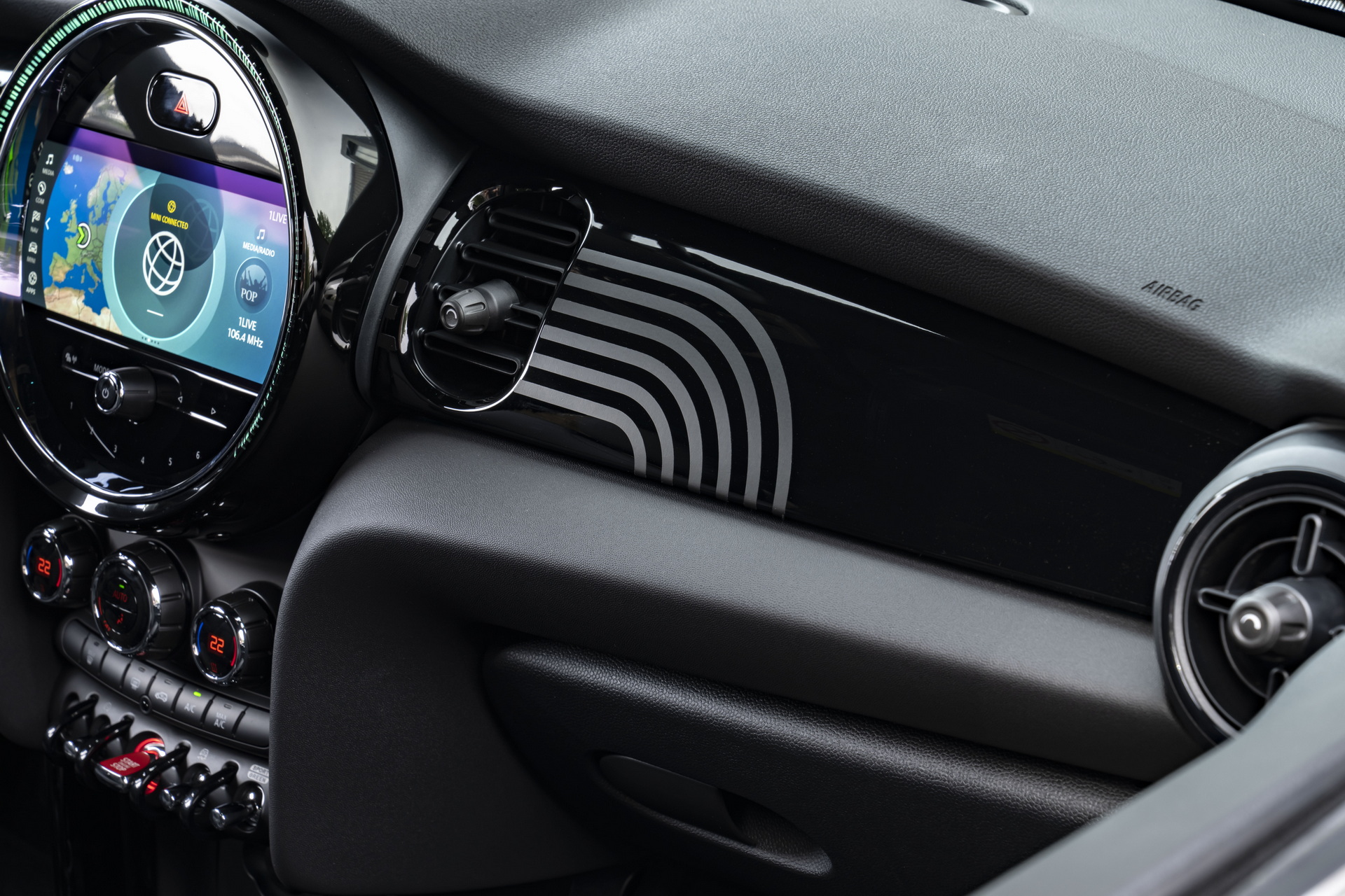 Mini Multitone Edition Brings Color Gradient To Roof Of Mini 3 Door, 5 Door, And Clubman