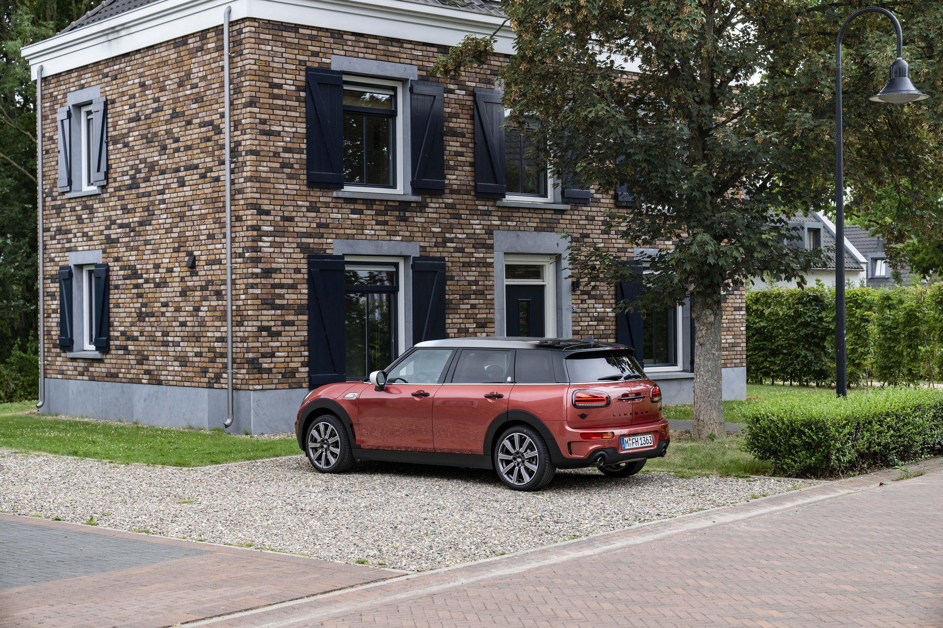 Mini Multitone Edition Brings Color Gradient To Roof Of Mini 3 Door, 5 Door, And Clubman